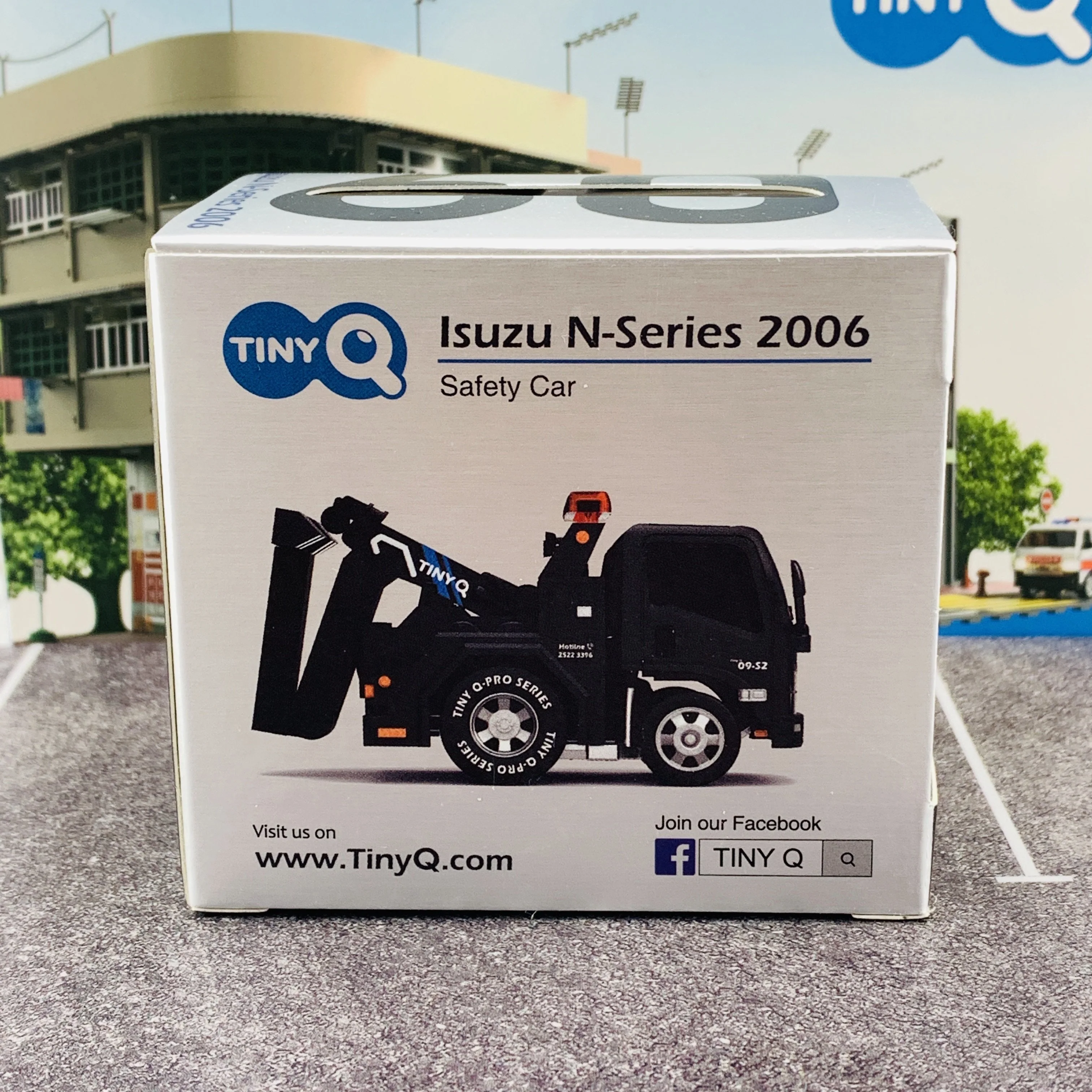 Tiny Q Pro-Series 09 - Tiny Q Isuzu N-Series 2006 Safety Tow Truck (Limited Edition) TinyQ-09-S2 - Image 11
