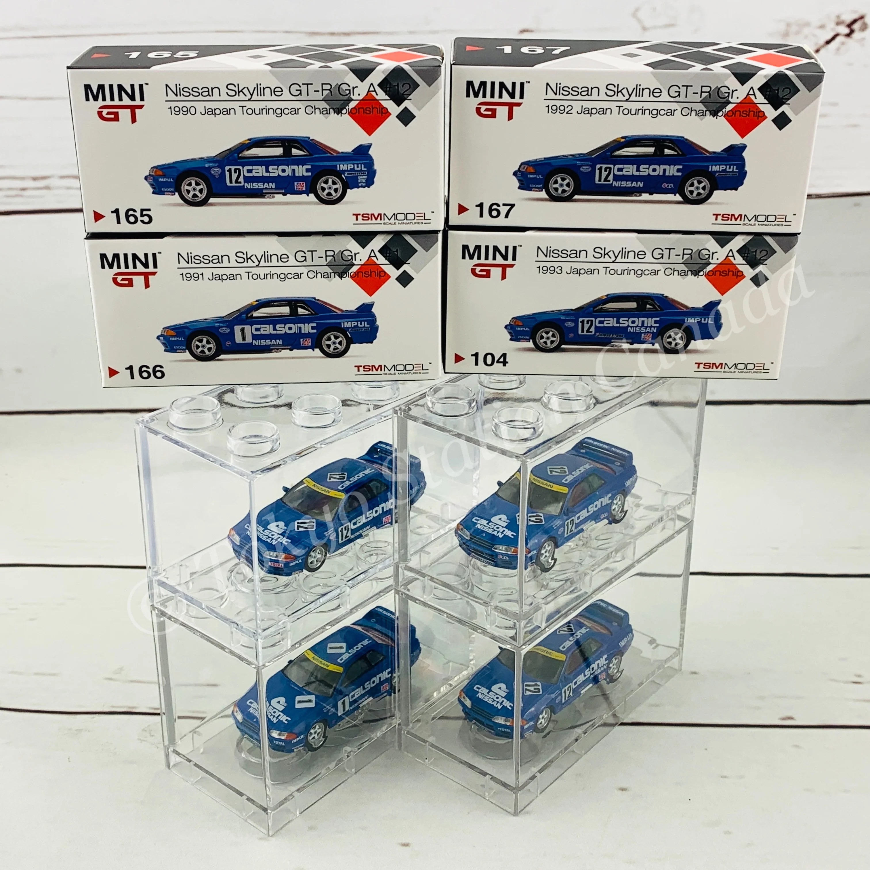 Tokyo Station Exclusive Package MINI GT 1/64 Nissan Skyline GTR R32 Gr. A Calsonic Japan Touringcar Championship Set including 4 x  TINY T-Brick10 Stackable Display - Image 3