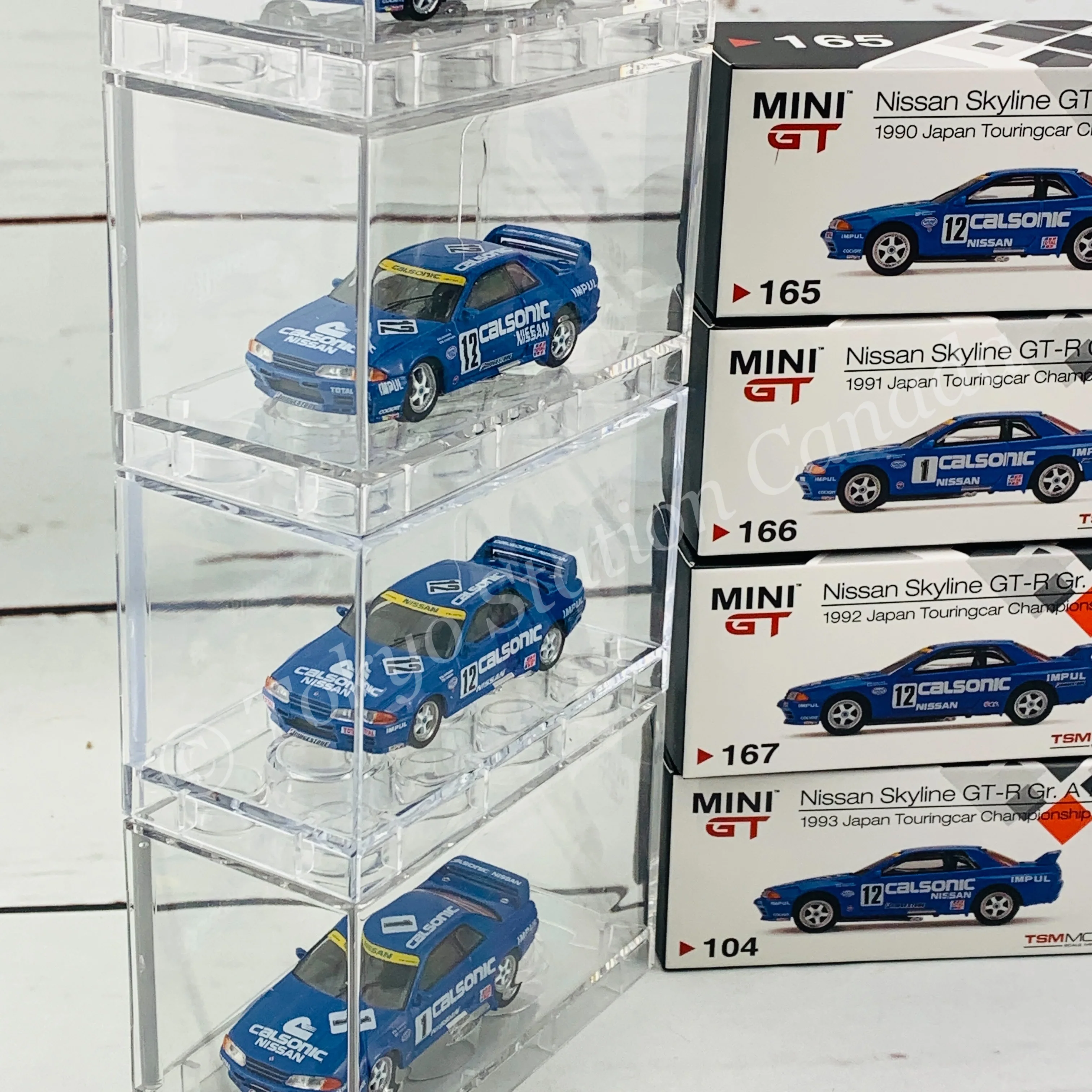 Tokyo Station Exclusive Package MINI GT 1/64 Nissan Skyline GTR R32 Gr. A Calsonic Japan Touringcar Championship Set including 4 x  TINY T-Brick10 Stackable Display - Image 4
