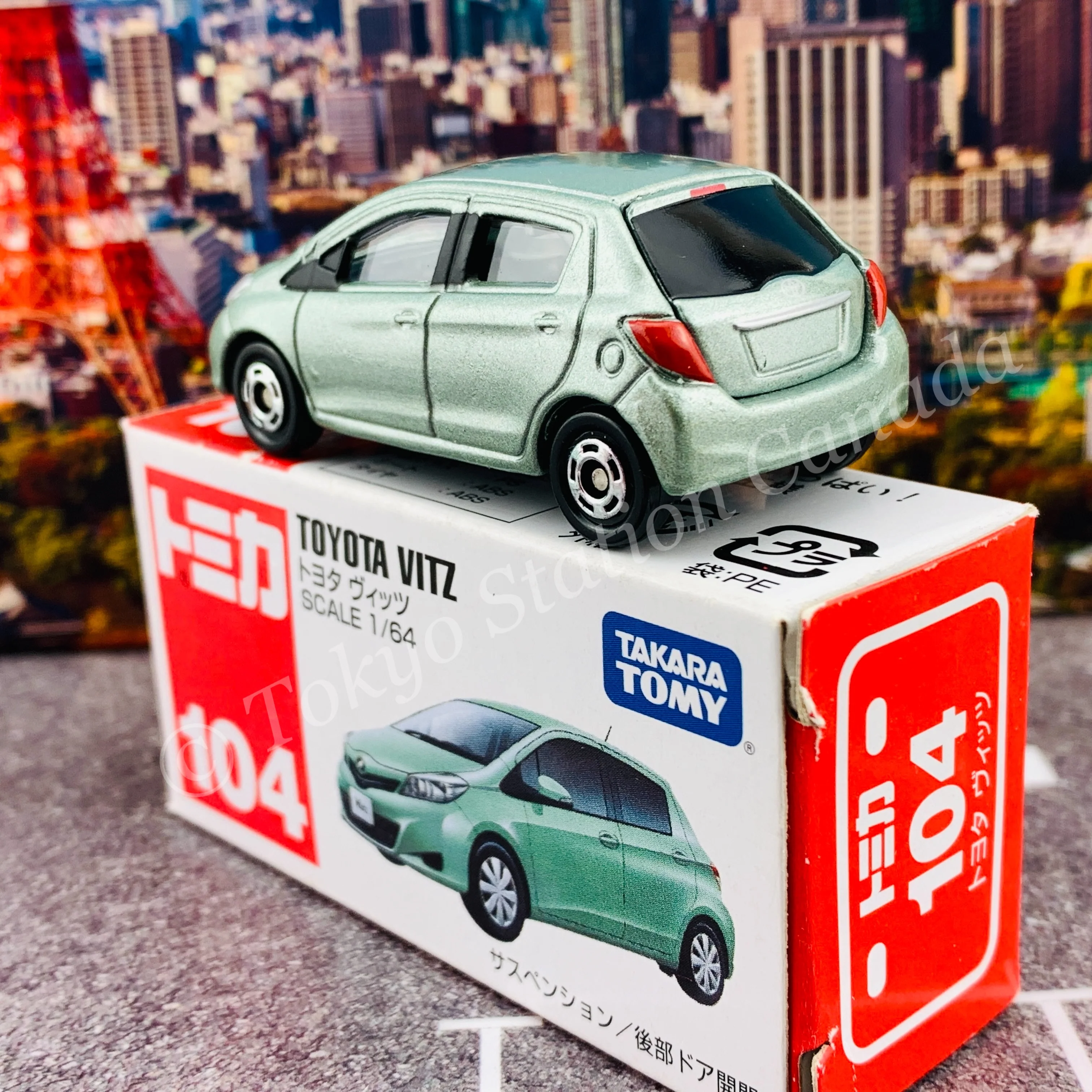 TOMICA 104 TOYOTA VITZ 4904810392507 - Image 4