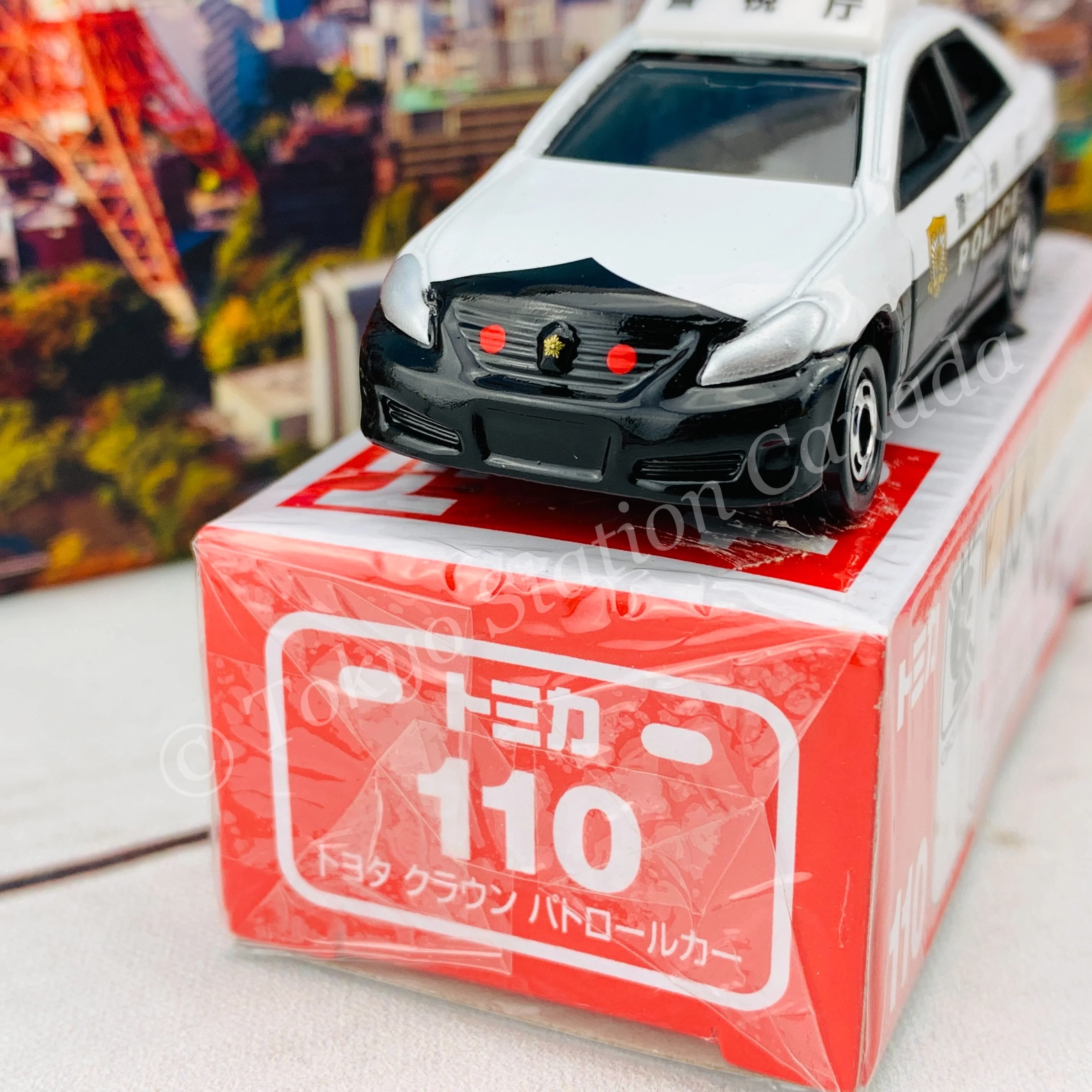TOMICA 110 Toyota Crown Patrol Car 4904810392705 - Image 5