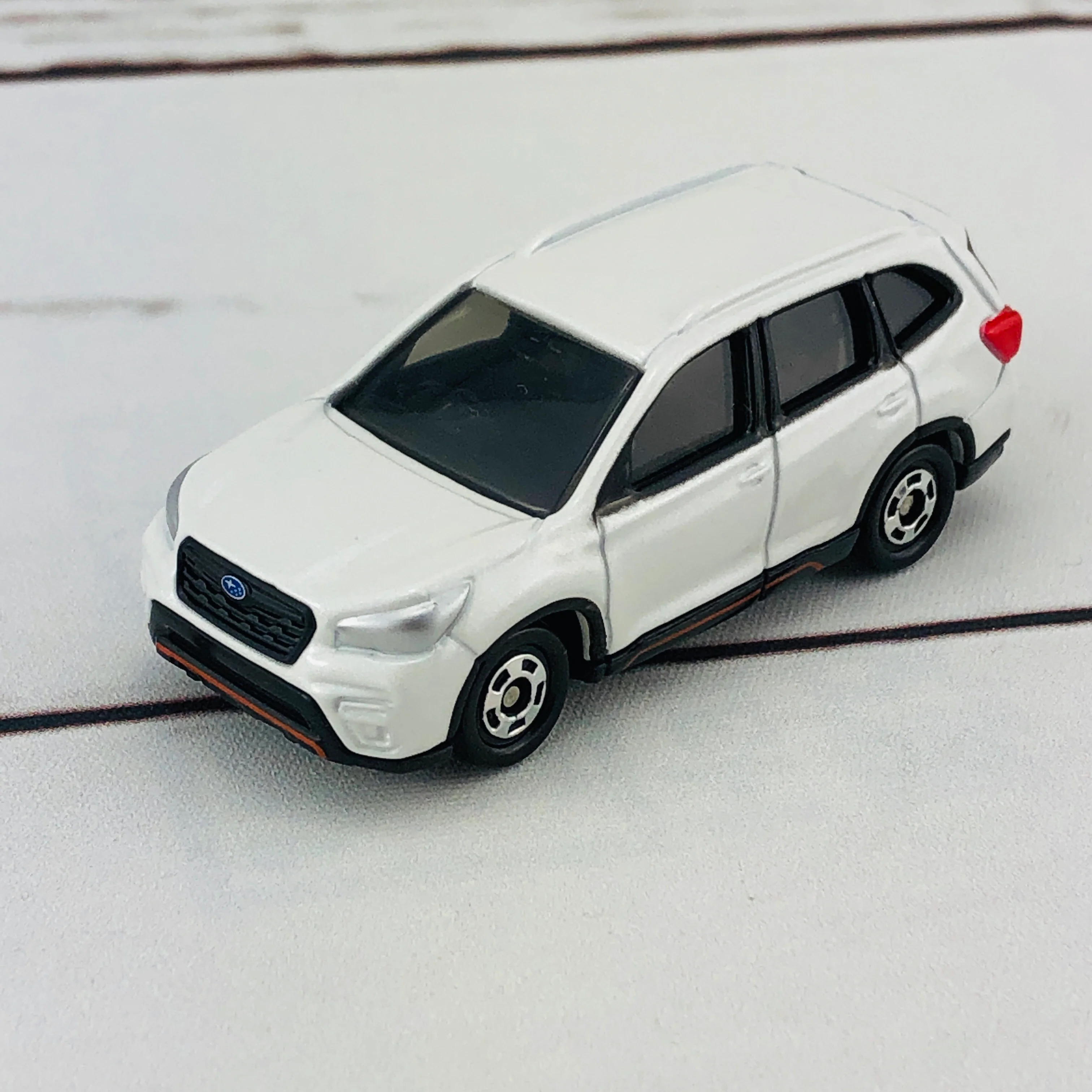 Tomica 115 Subaru Forester First Edition (初回特別仕様) - Image 3