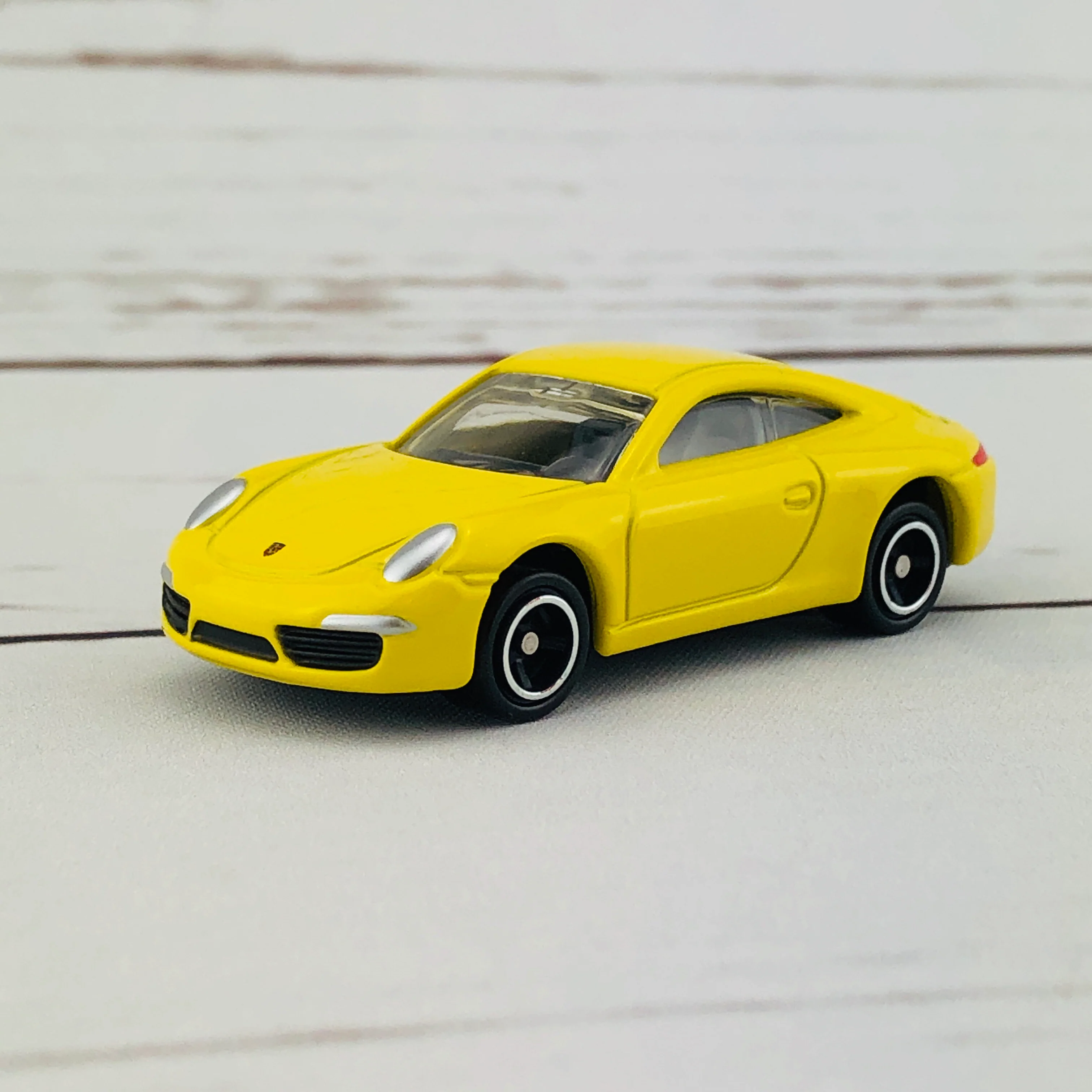 Tomica 117 Porsche 911 Carrera First Edition (初回特別仕様) - Image 3