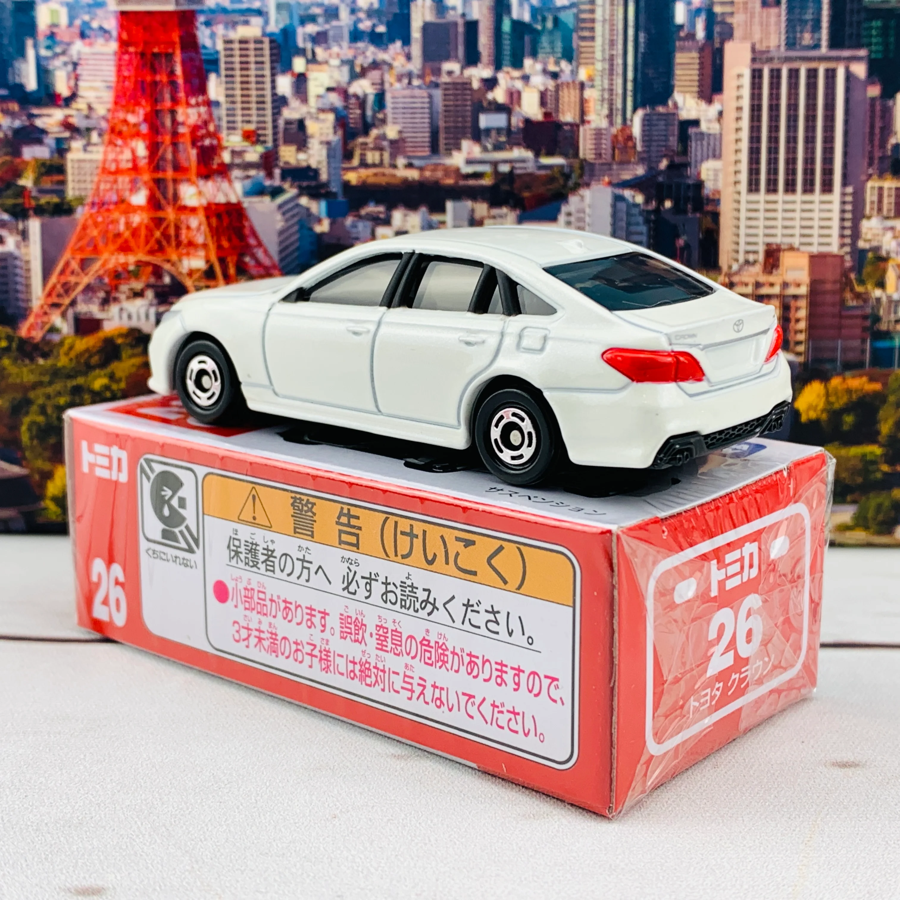 TOMICA 26 Toyota Crown - Image 3
