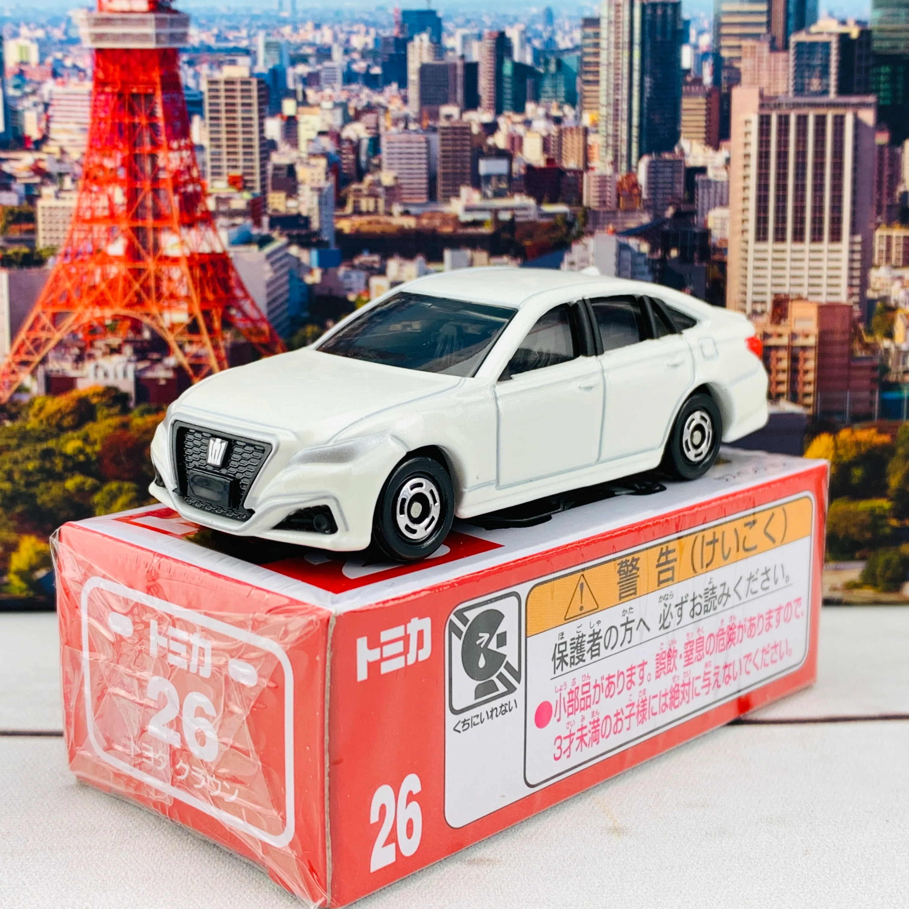 TOMICA 26 Toyota Crown - Image 4