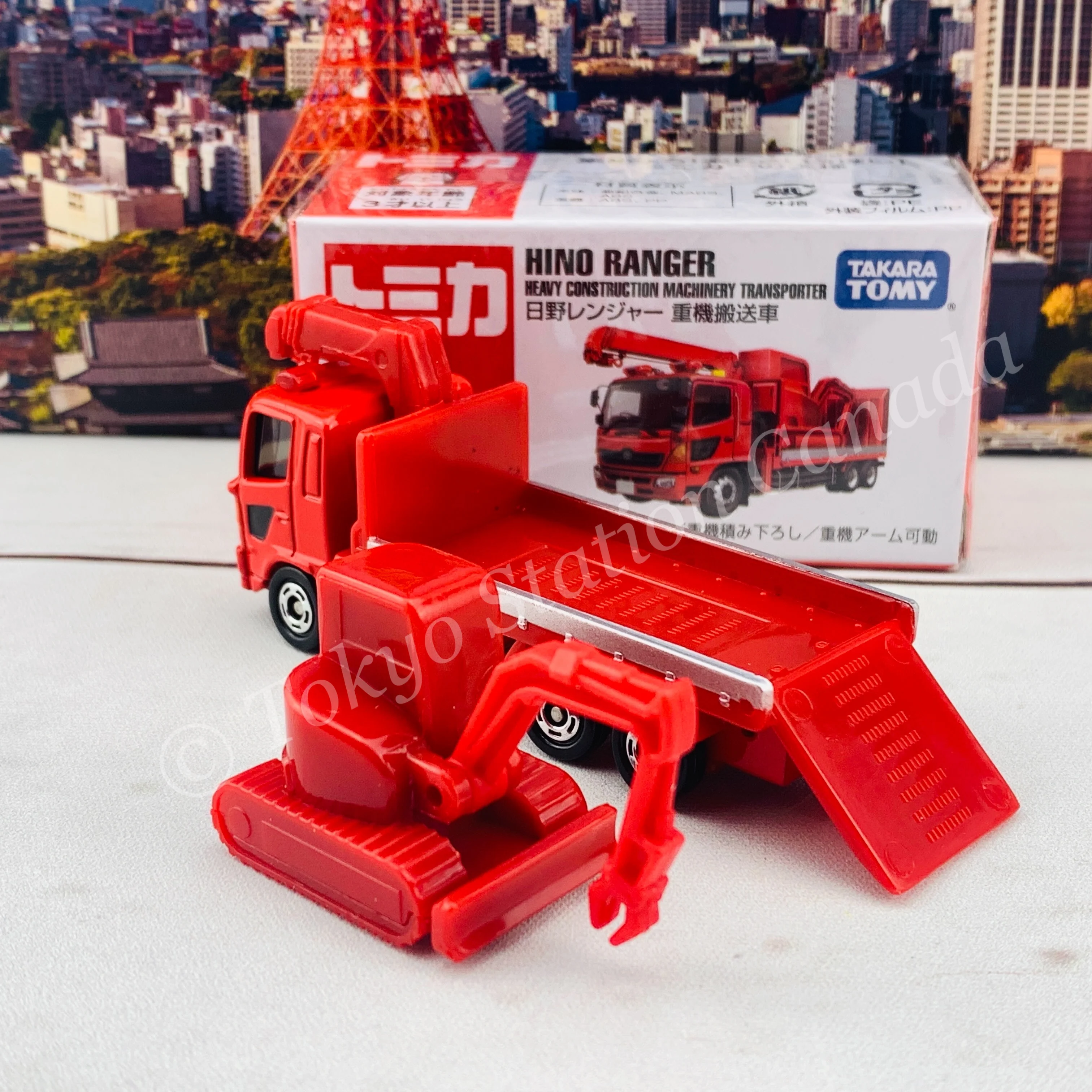 TOMICA 30 Hino Ranger Heavy Construction Machinery Transporter - Image 4