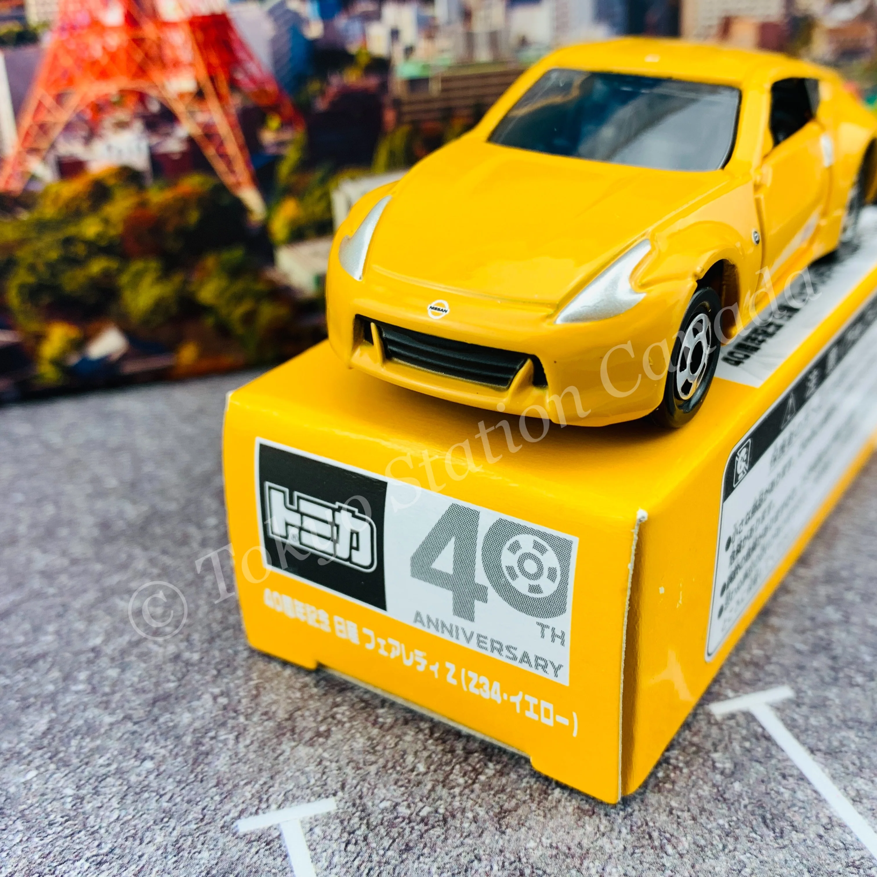 TOMICA 40TH ANNIVERSARY FAIRLADY Z (Z34 YELLOW) - Image 3