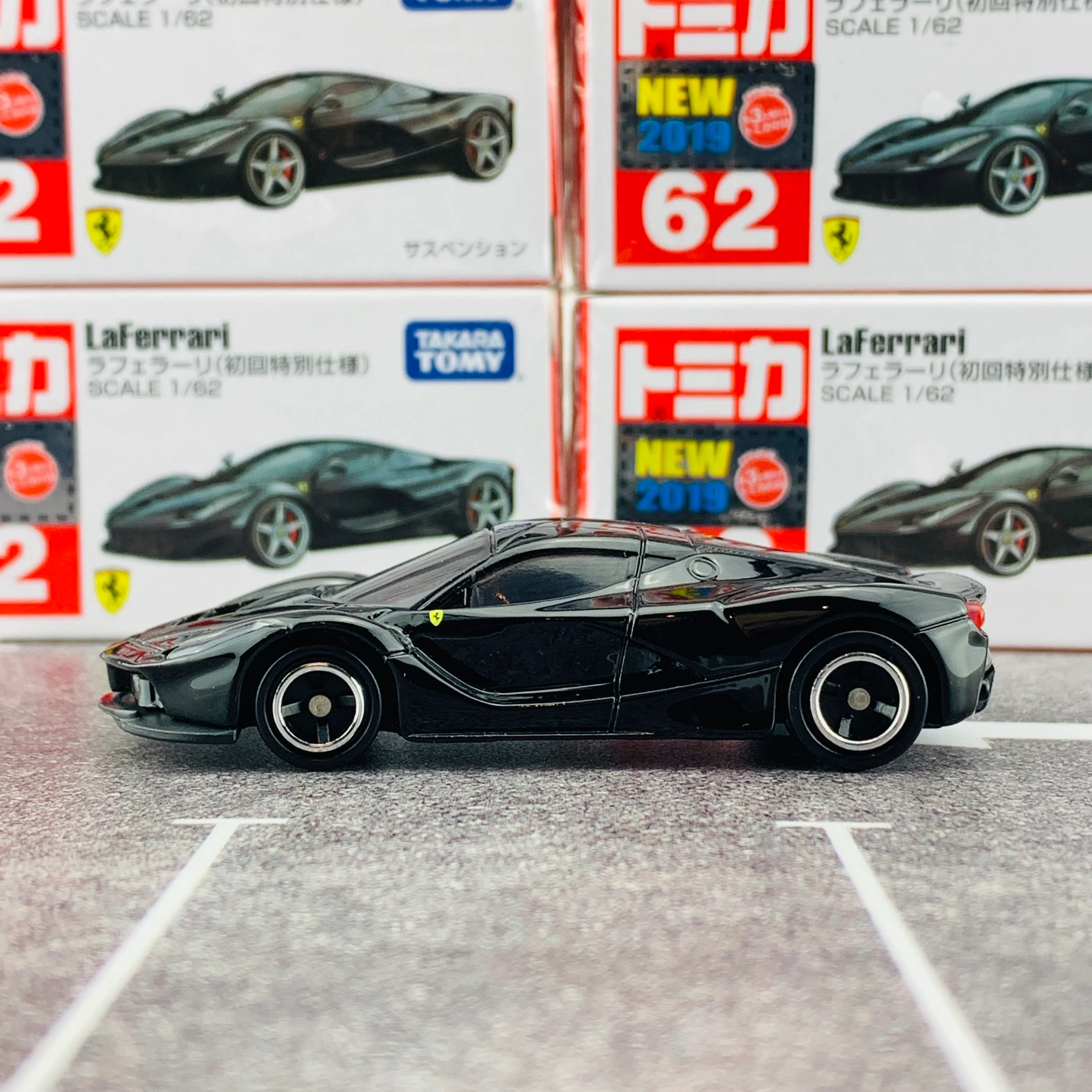Tomica 62 LaFerrari First Edition (初回特別仕様) - Image 2