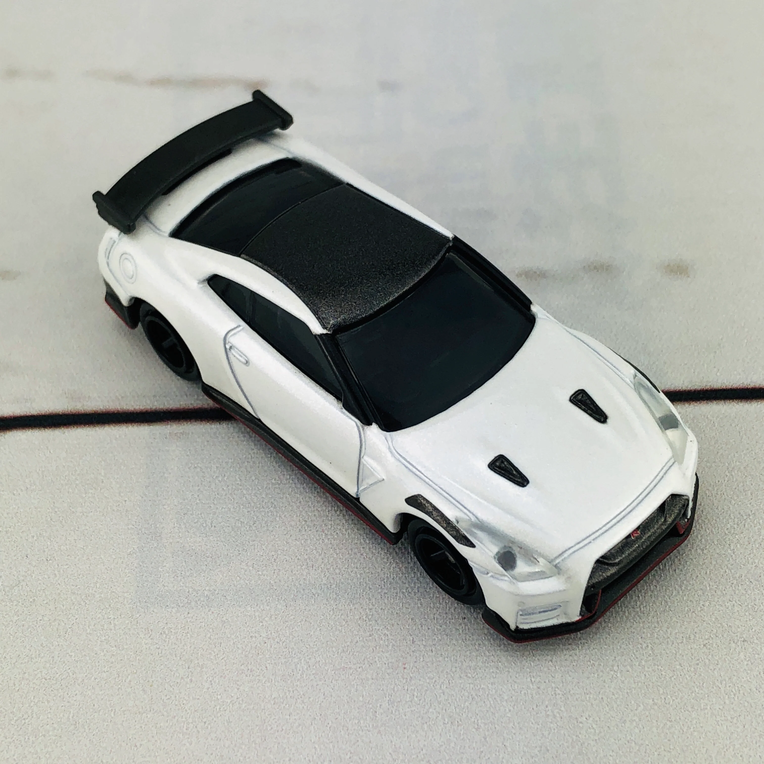 TOMICA 78 Nissan GTR Nismo 2020 Model (2019 new model) - Image 6