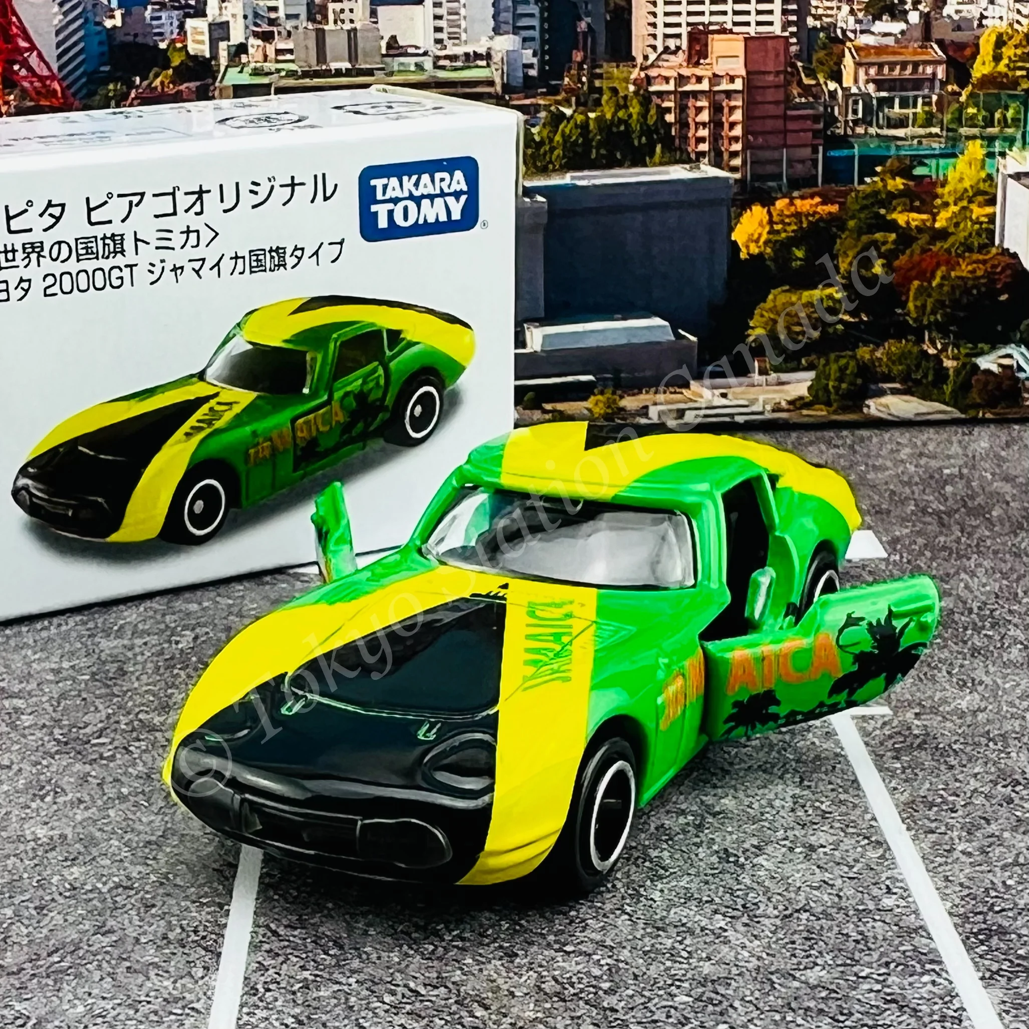 TOMICA APITA PIAGO Original (World Flag Tomica) Toyota 2000GT Jamica Flag - Image 3