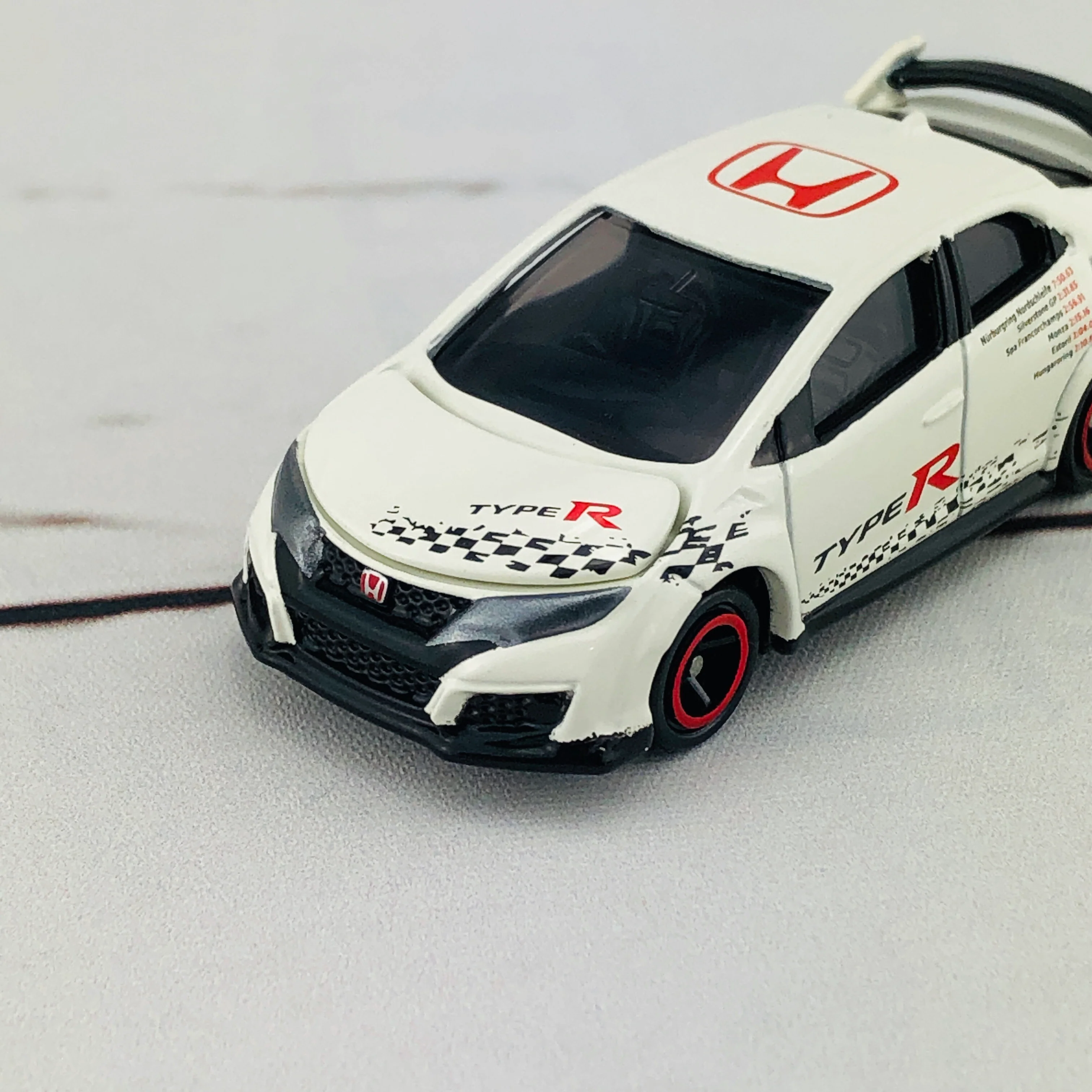 Tomica Honda Civic Type R FK2 Toysrus Japan Edition - Image 4