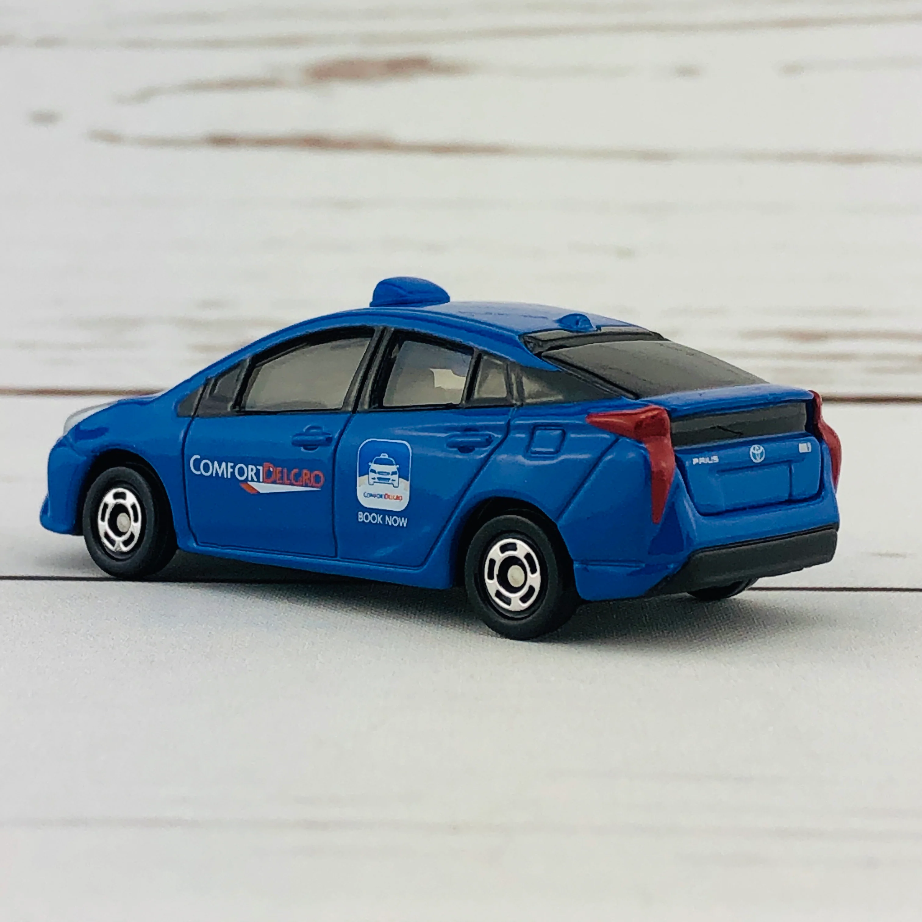 Tomica Comfortdelgro Taxi (Blue) Singapore Edition - Image 4
