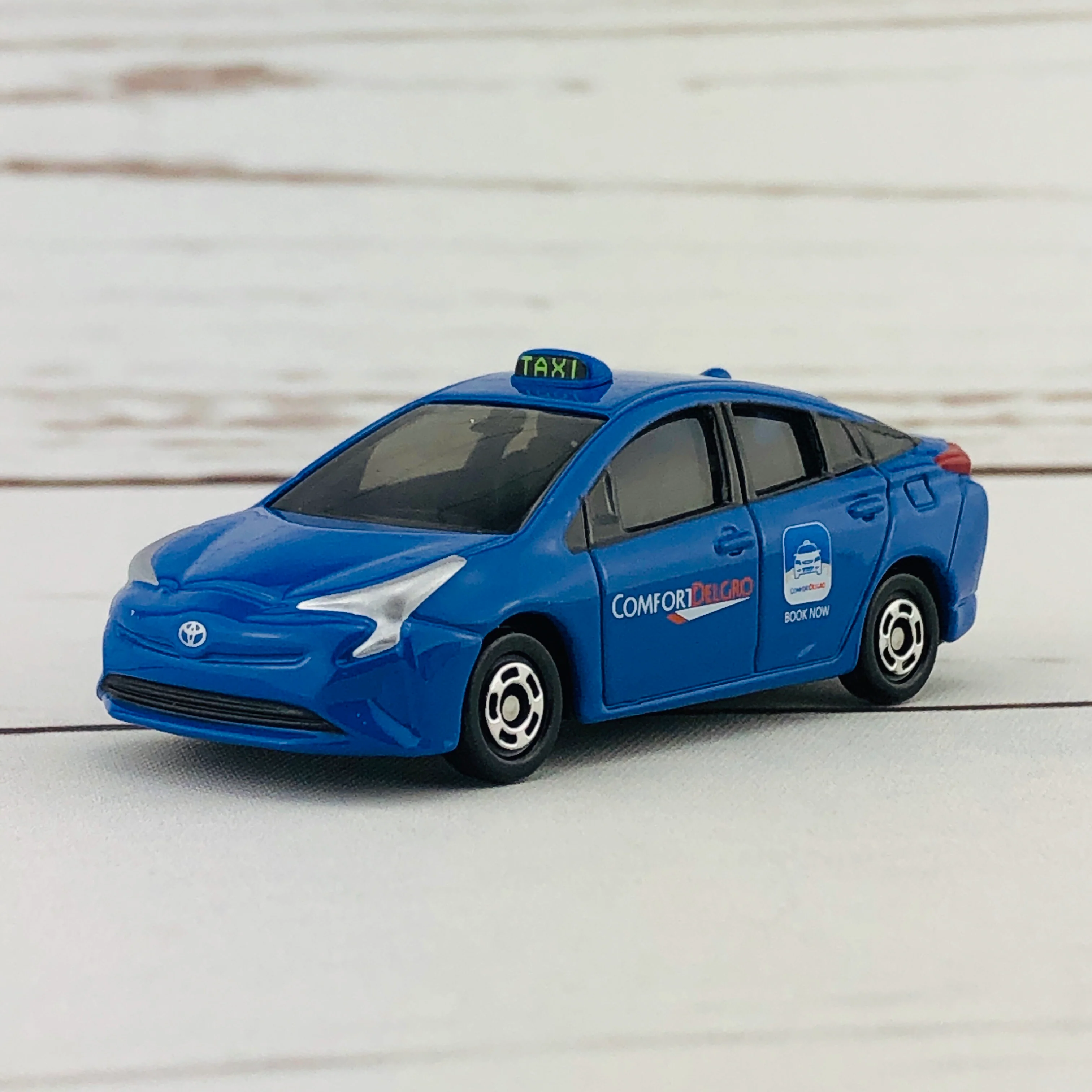 Tomica Comfortdelgro Taxi (Blue) Singapore Edition - Image 5