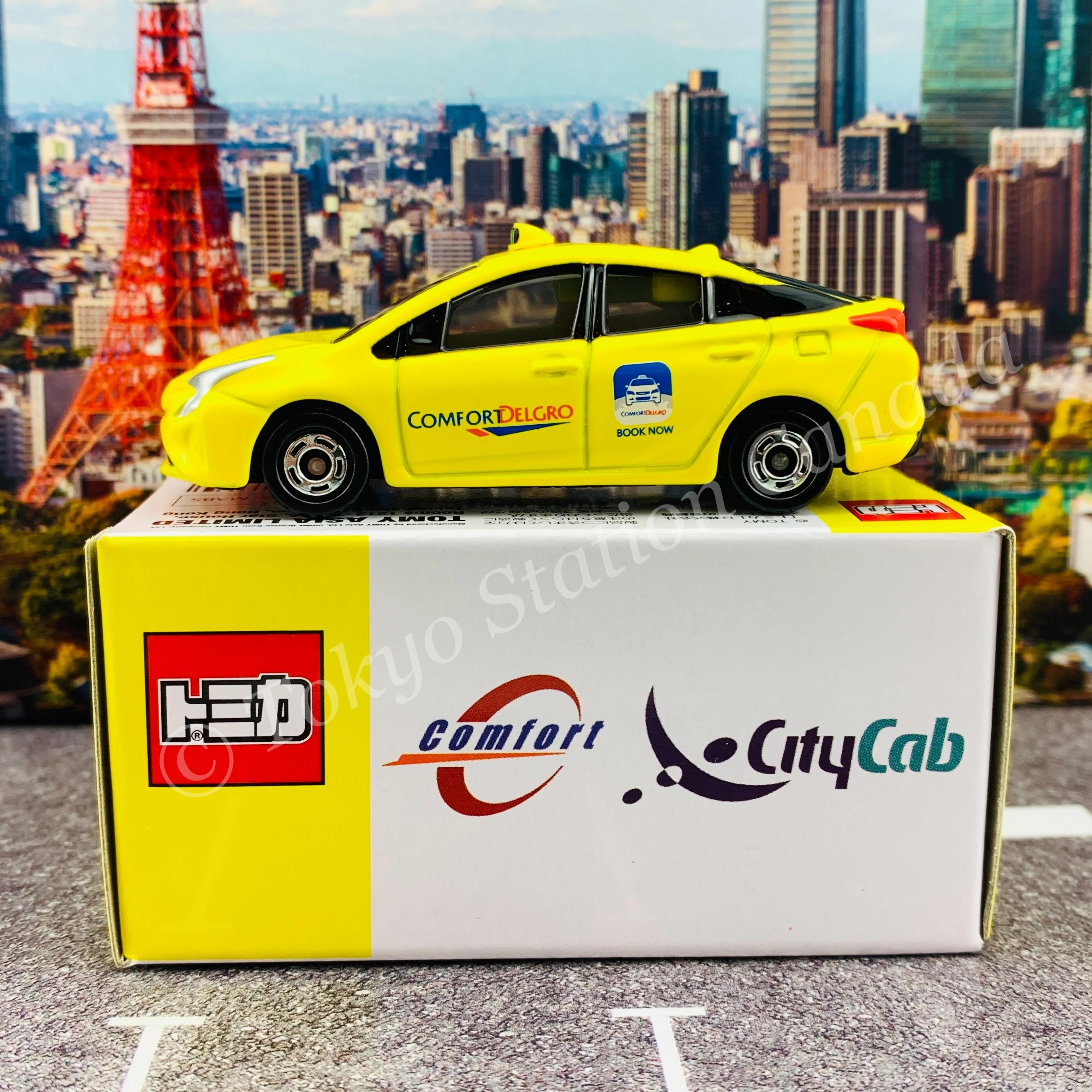 TOMICA Comfortdelgro Taxi (Yellow) Singapore Edition 4904810112884 - Image 2