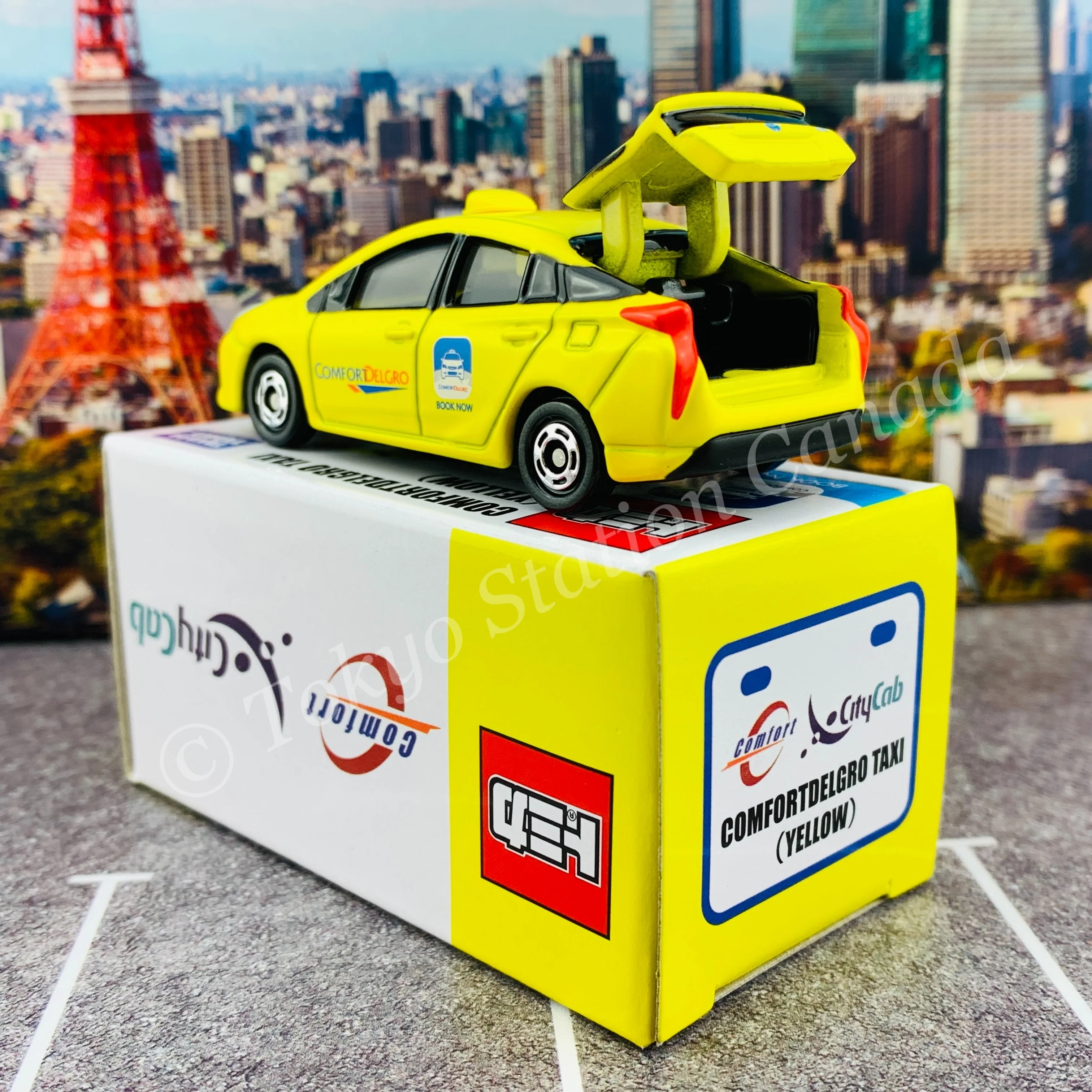 TOMICA Comfortdelgro Taxi (Yellow) Singapore Edition 4904810112884 - Image 3