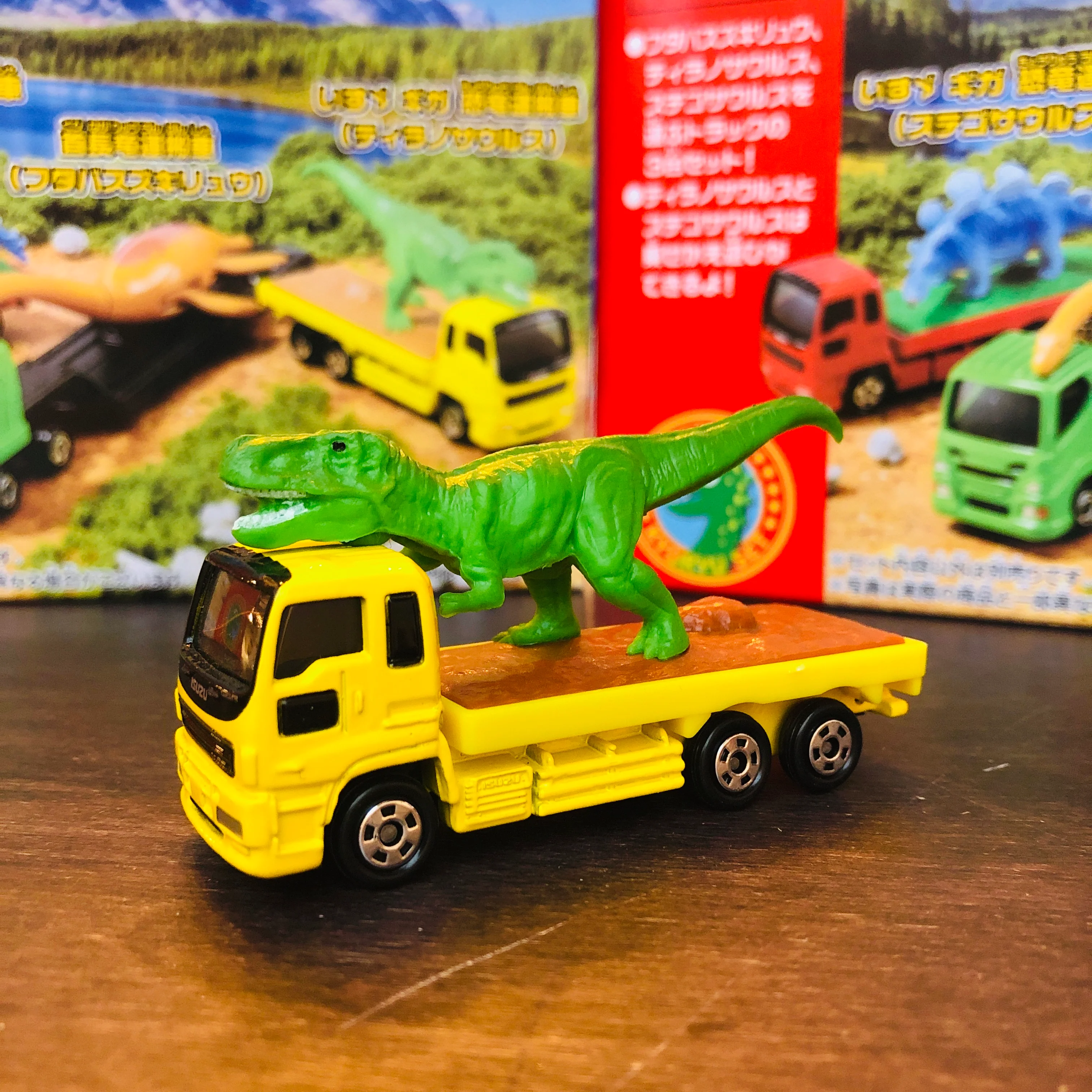 Tomica Dinosaur Transporter Set - Image 5
