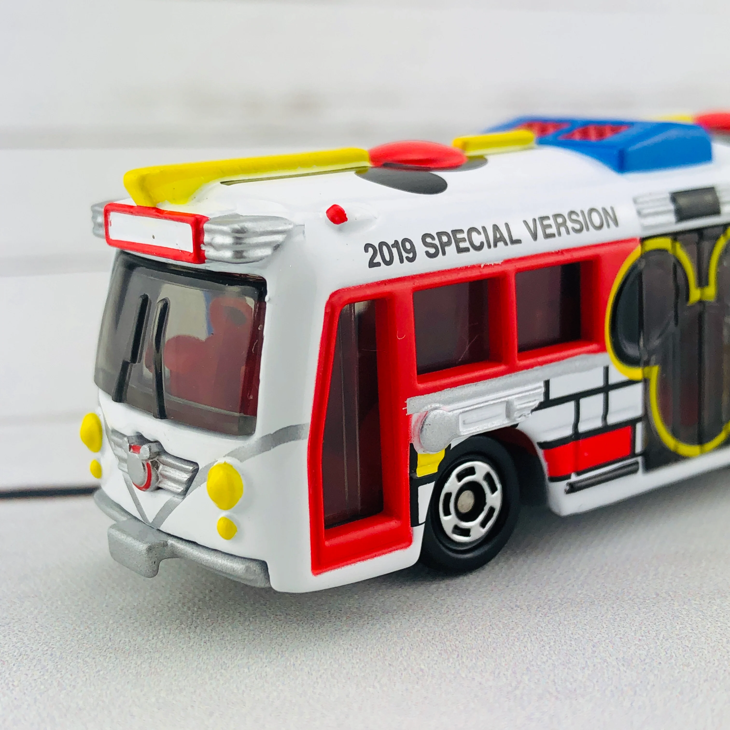 Tomica Disney Resort Cruiser 2019 Special Edition *Limited Quantity* - Image 4