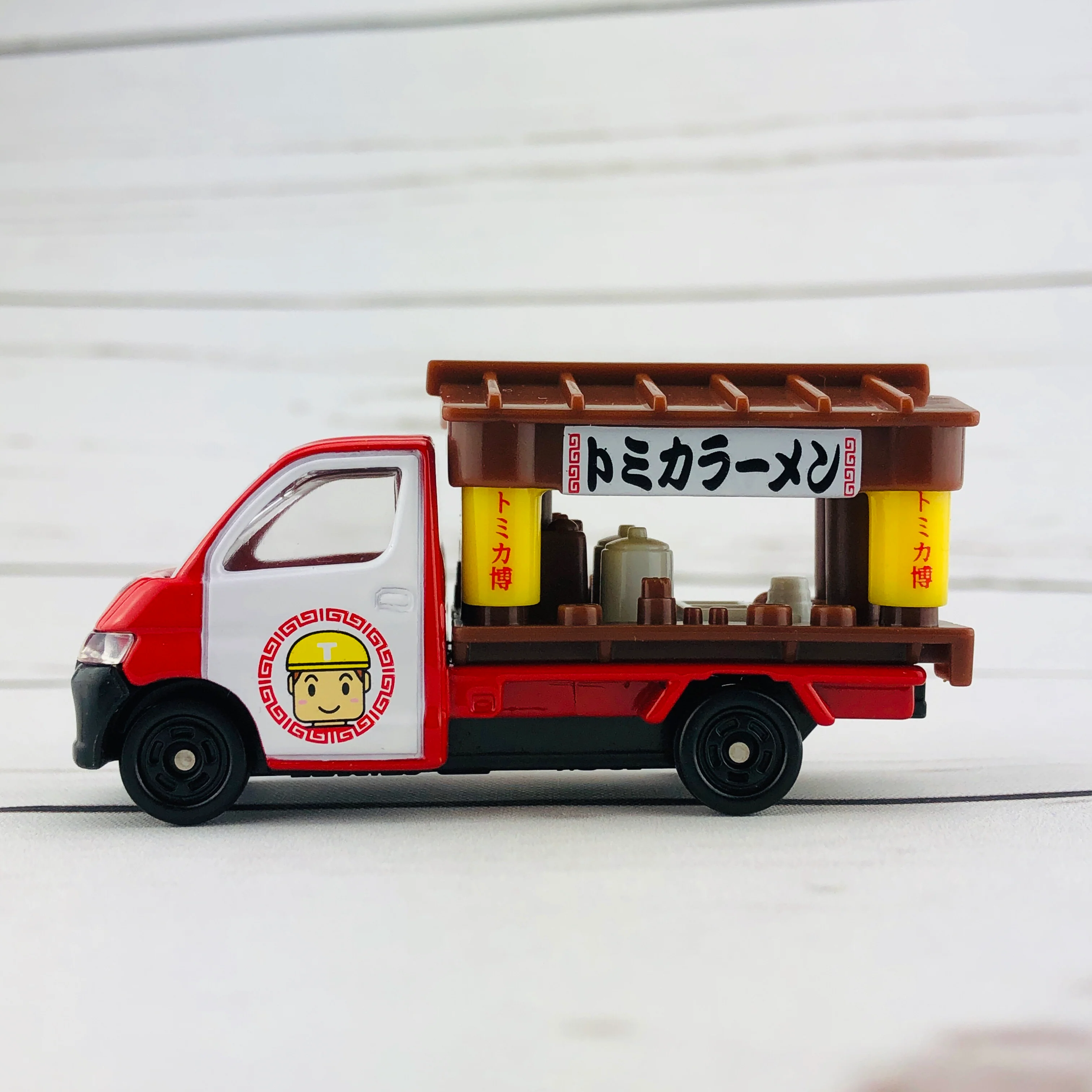 Tomica Event Model No.17 Toyota Town Ace Haku Ramen Truck - Image 2
