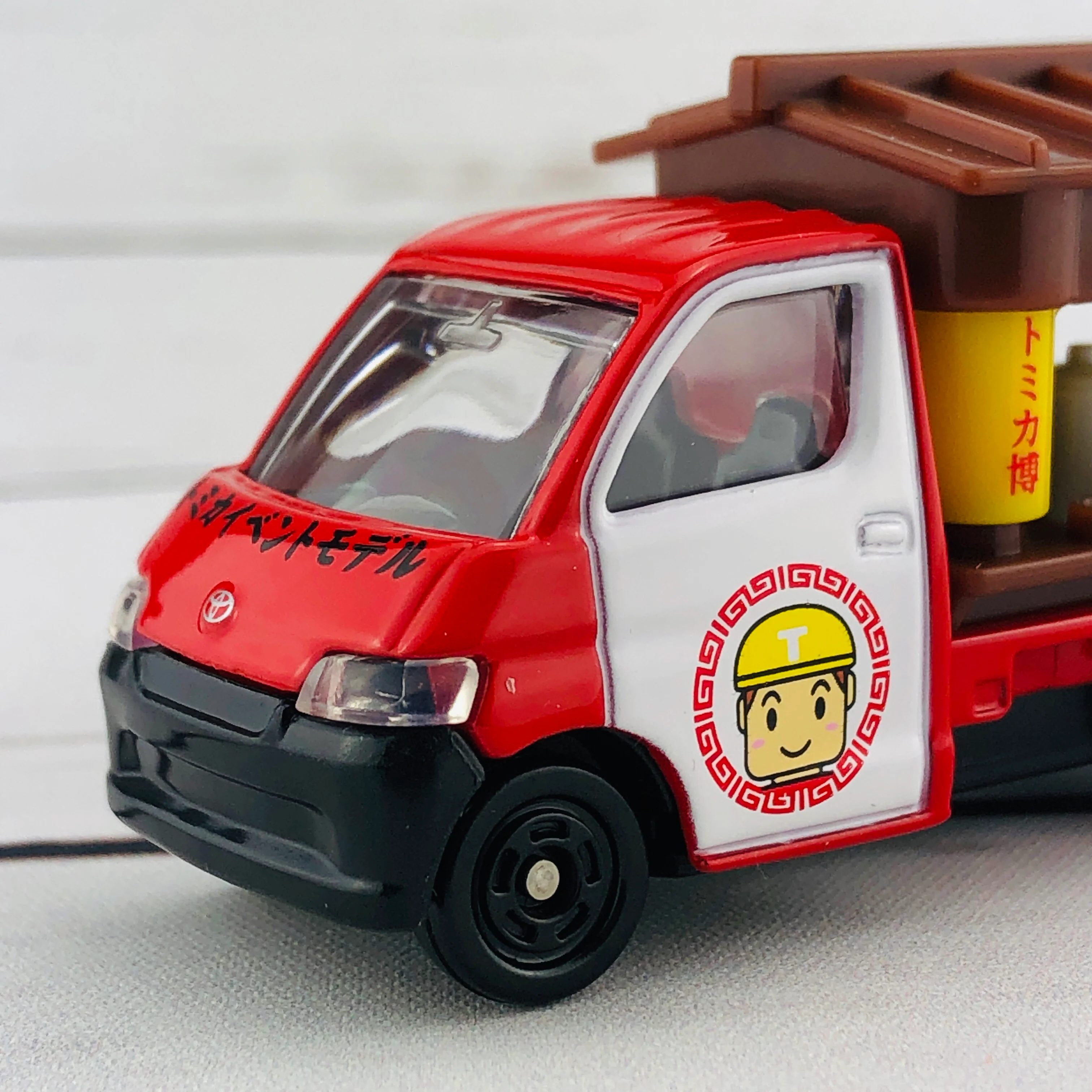 Tomica Event Model No.17 Toyota Town Ace Haku Ramen Truck - Image 3