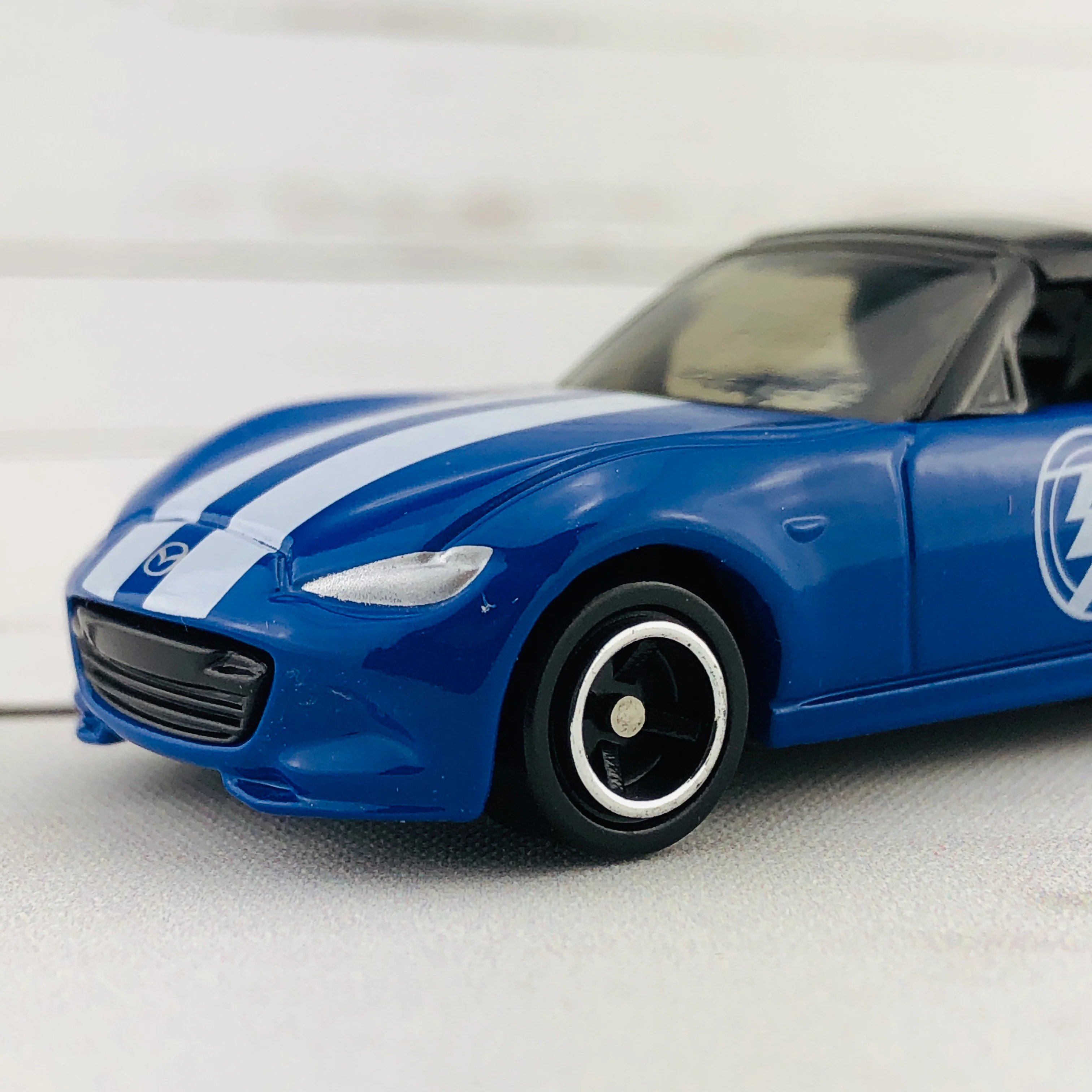 Tomica Event Model No.24 Mazda Roadster - Image 2