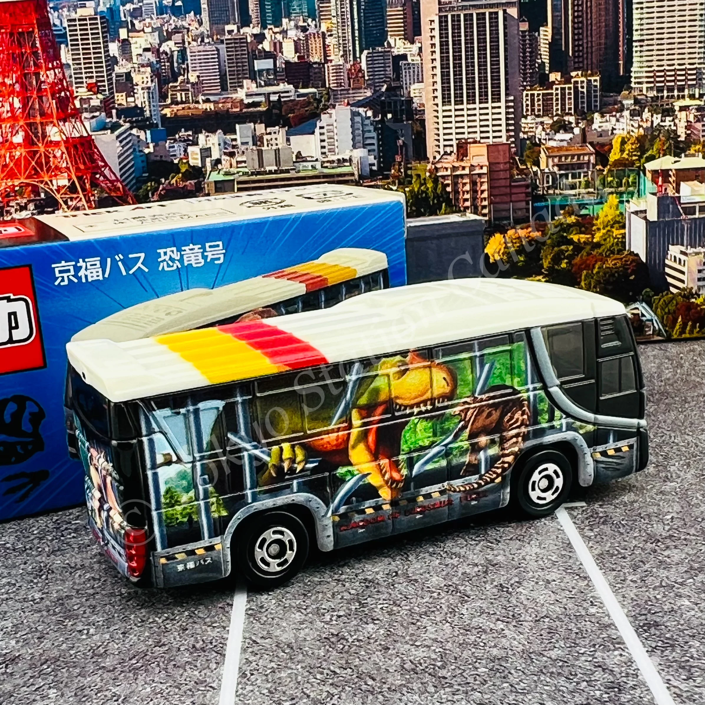 TOMICA Kingdom of Dinosaur FUKUI (Hino S'Elega) - Image 2