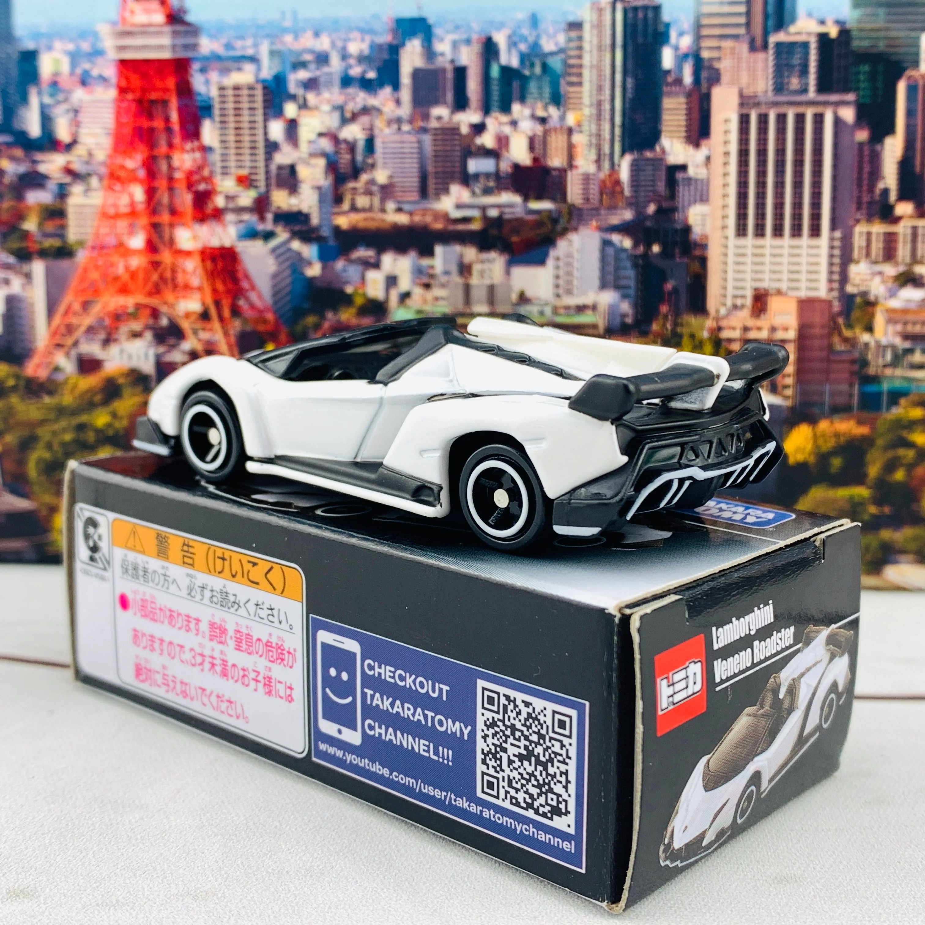 Tomica Lamborghini Veneno Roadster WHITE by TOMY ASIA LIMITED **Rare Edition** - Image 3