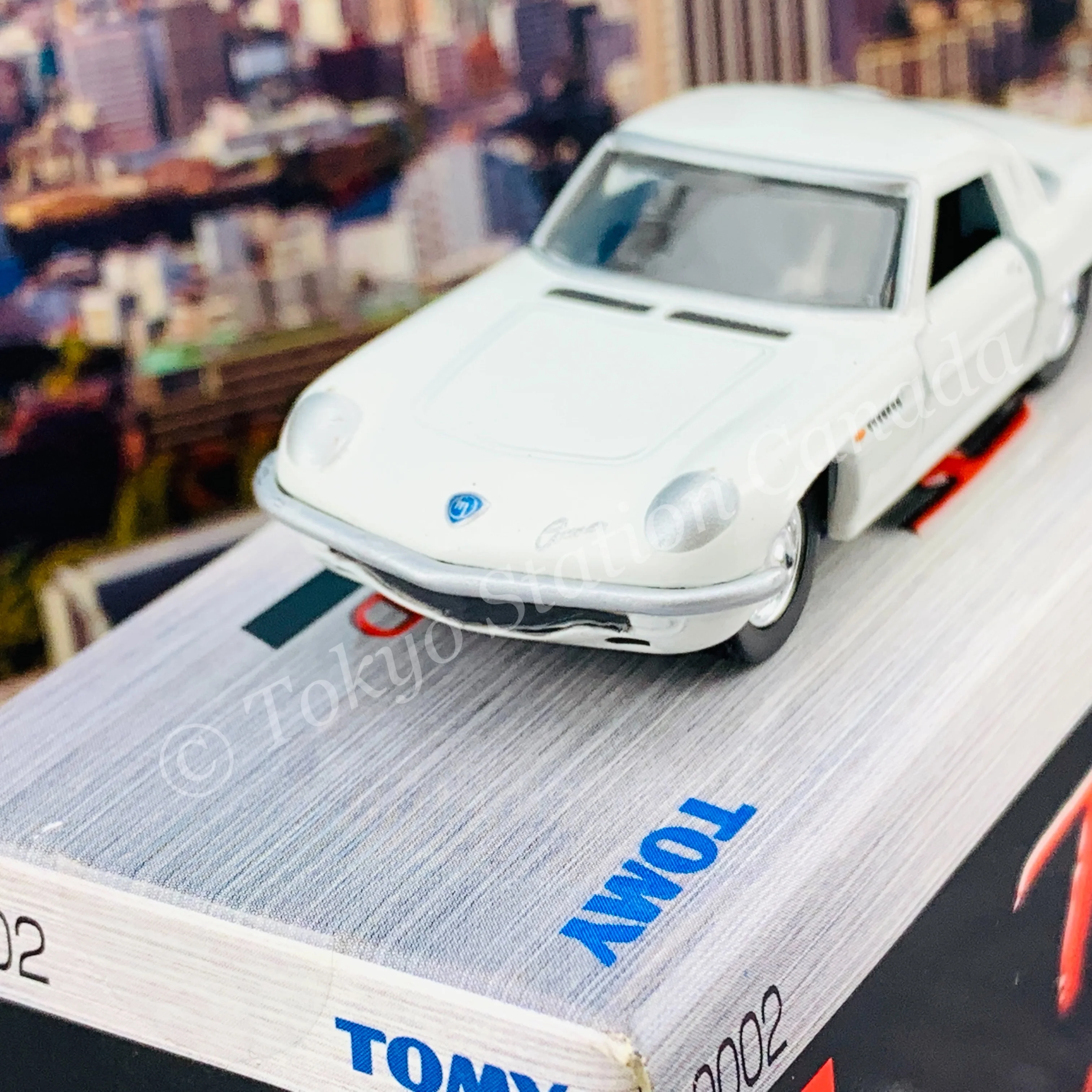 TOMICA LIMITED 0002 Mazda Cosmo Sport 4904810564294 - Image 2