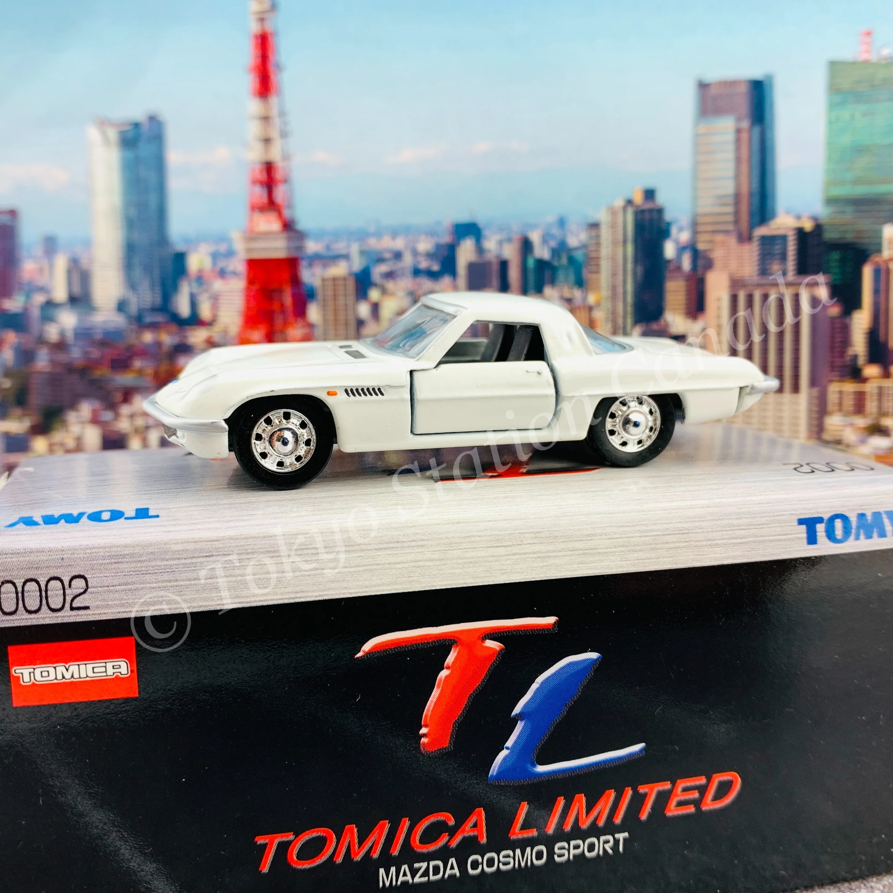 TOMICA LIMITED 0002 Mazda Cosmo Sport 4904810564294 - Image 3