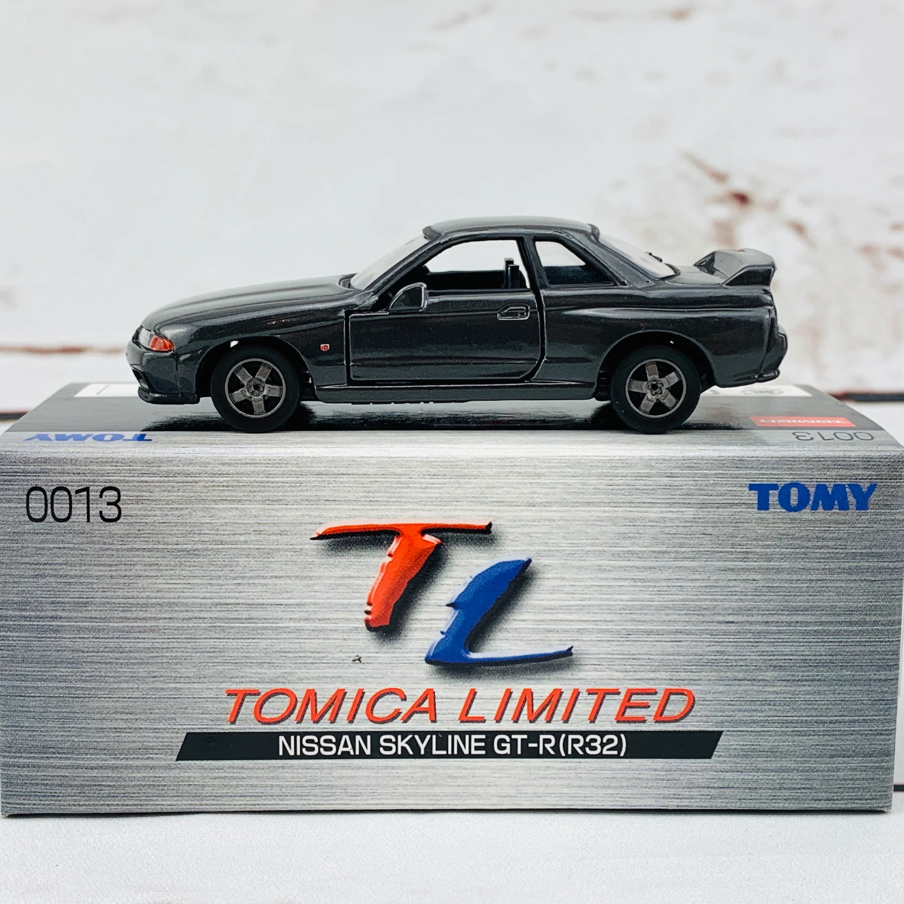 Tomica Limited 0013 Nissan Skyline GTR R32 **Limited Qty** - Image 2