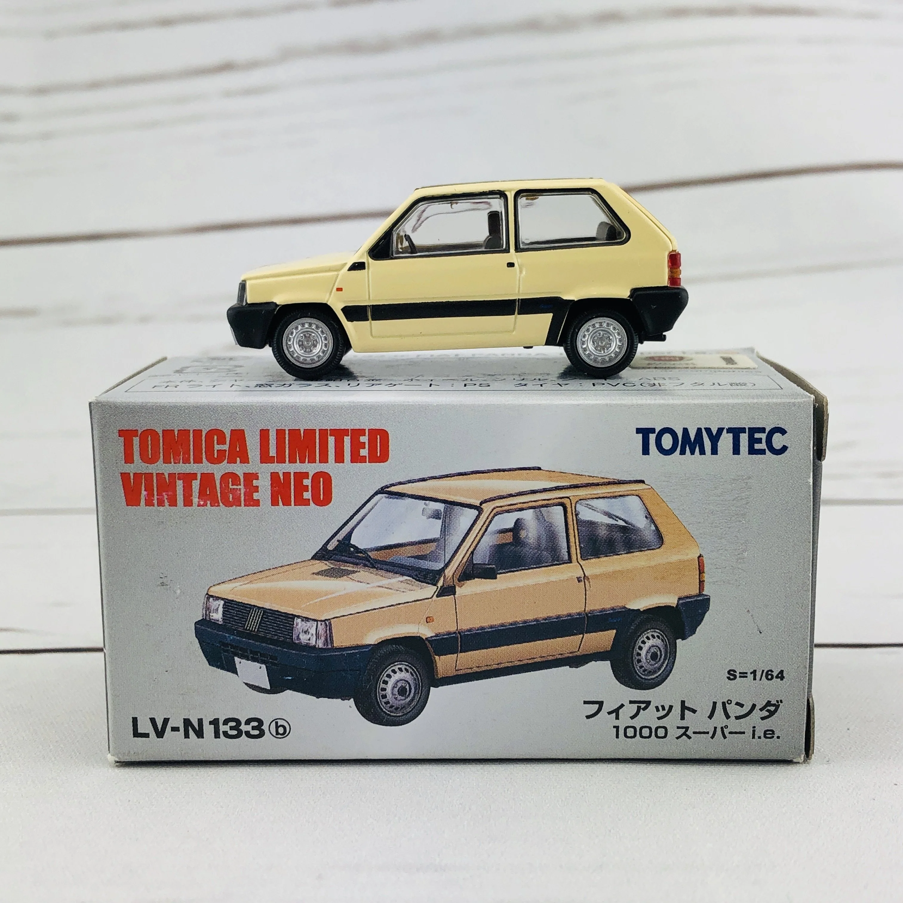 Tomica Limited Vintage 1/64 Fiat Panda 1000 super i.e. LV-N133b - Image 7
