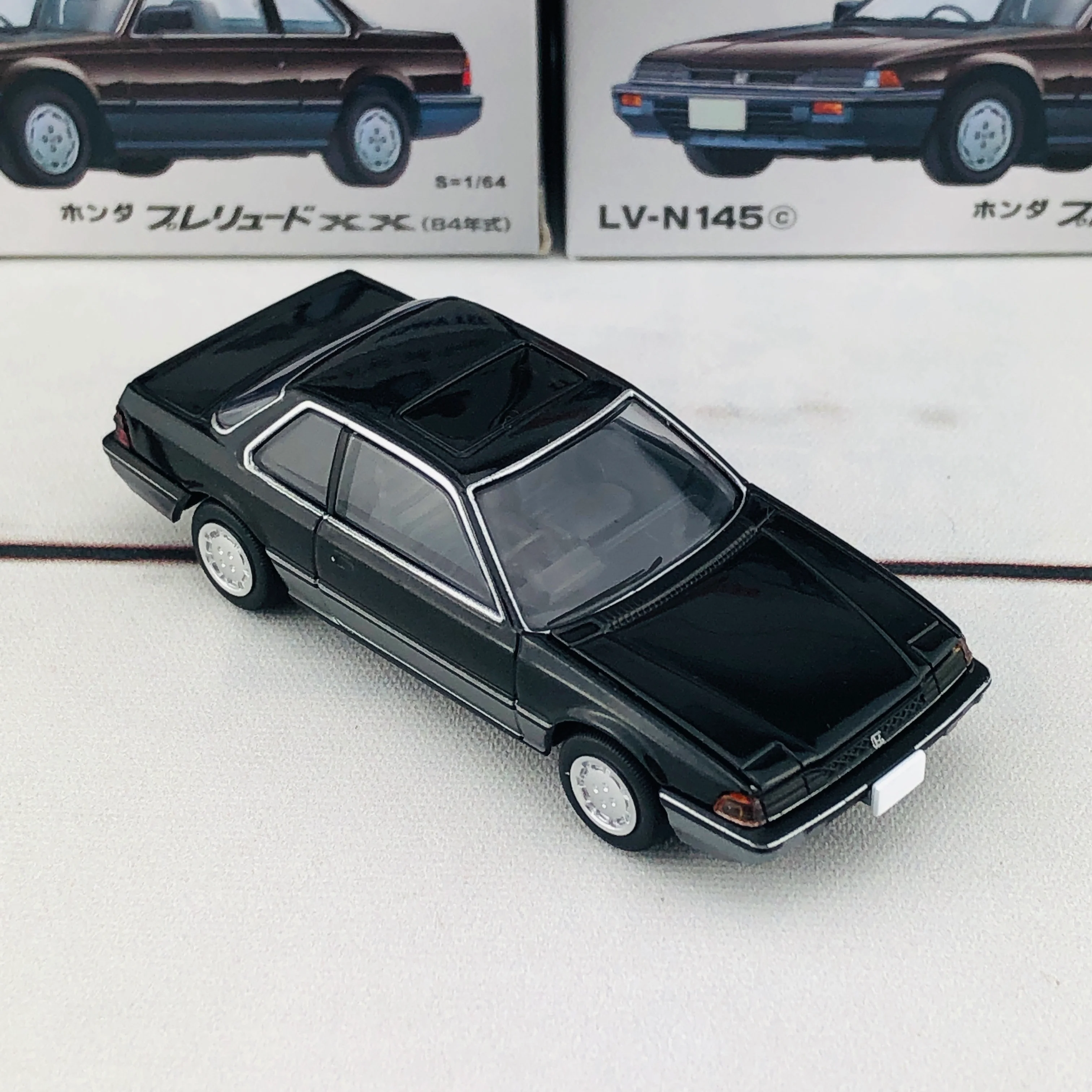 Tomica Limited Vintage 1/64 Honda PRELUDE XX LV-N145c - Image 6
