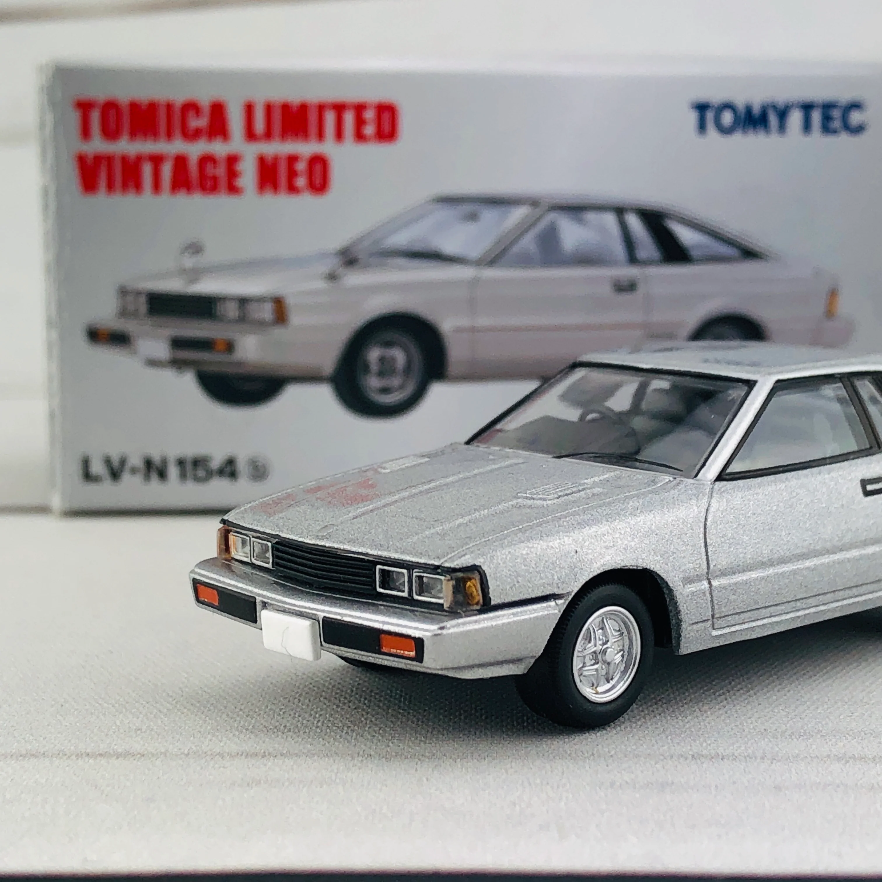 Tomica Limited Vintage 1/64 Nissan Gazelle Hatchback (1981) LV-N154b - Image 3
