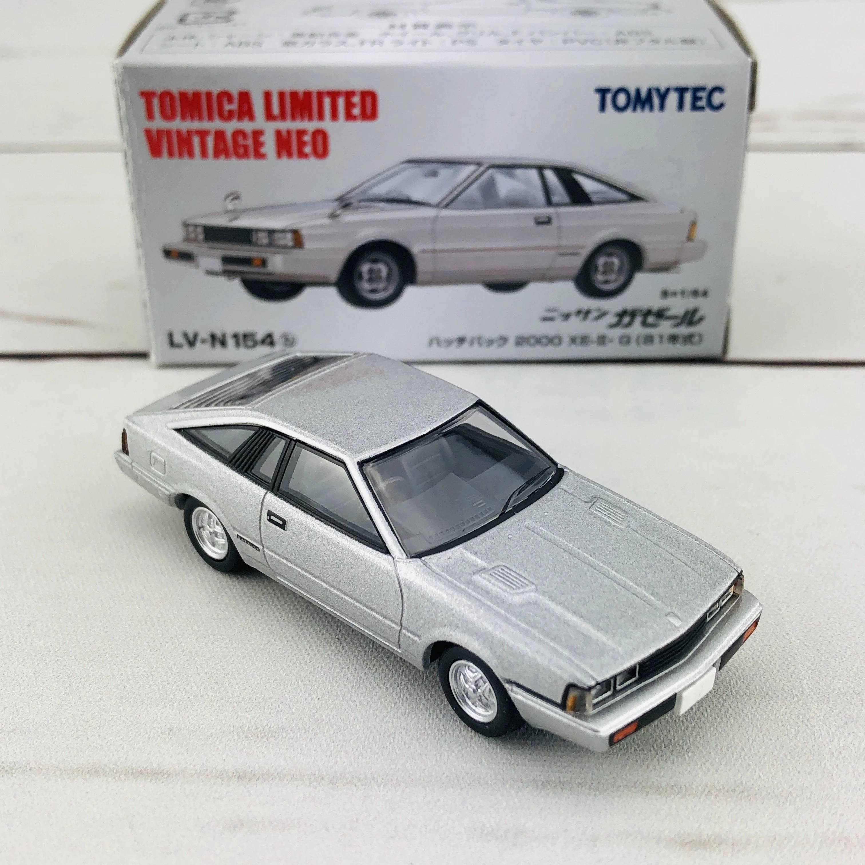 Tomica Limited Vintage 1/64 Nissan Gazelle Hatchback (1981) LV-N154b - Image 6