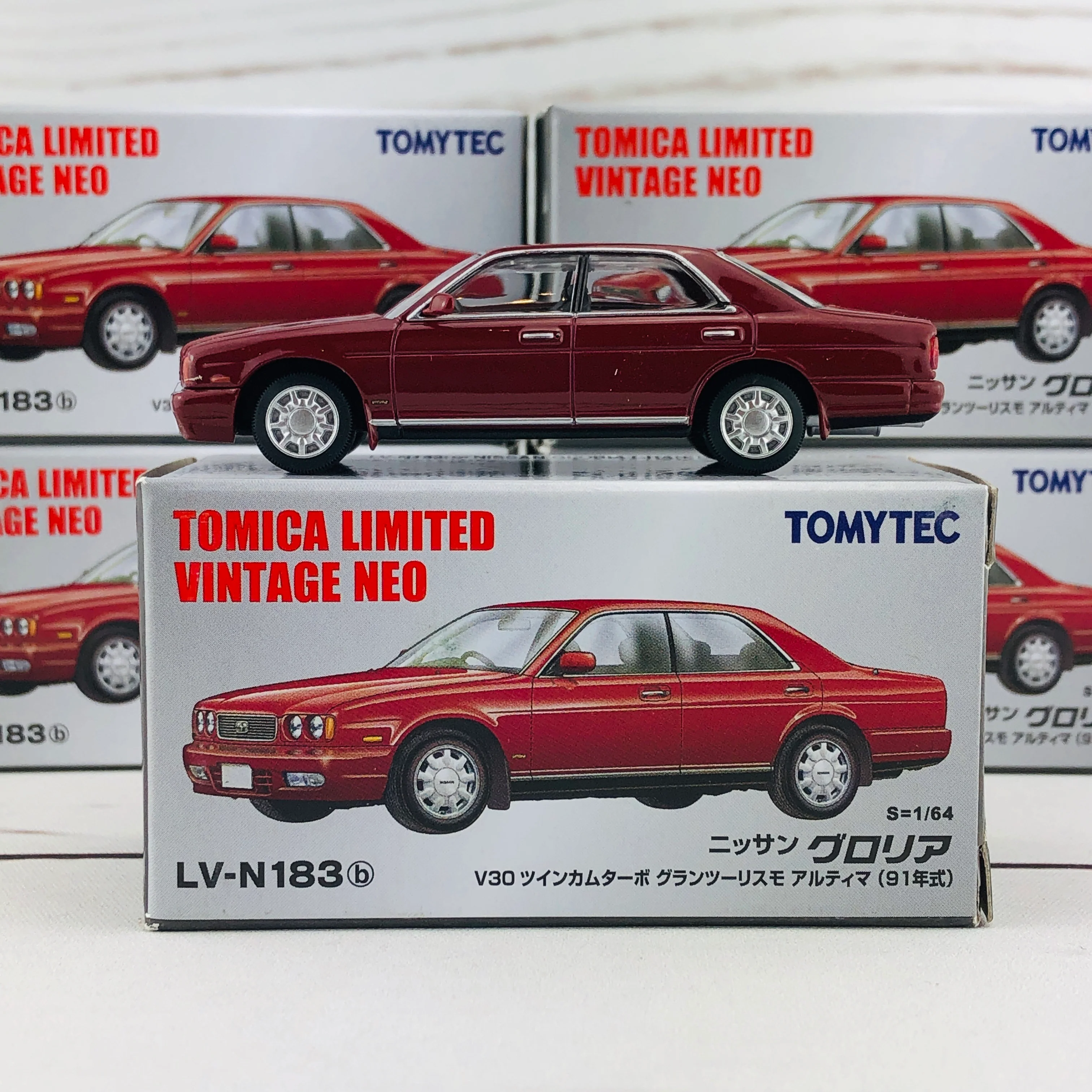 Tomica Limited Vintage 1/64 Nissan Gloria Gran Turismo Ultima (1991) LV-N183b - Image 7