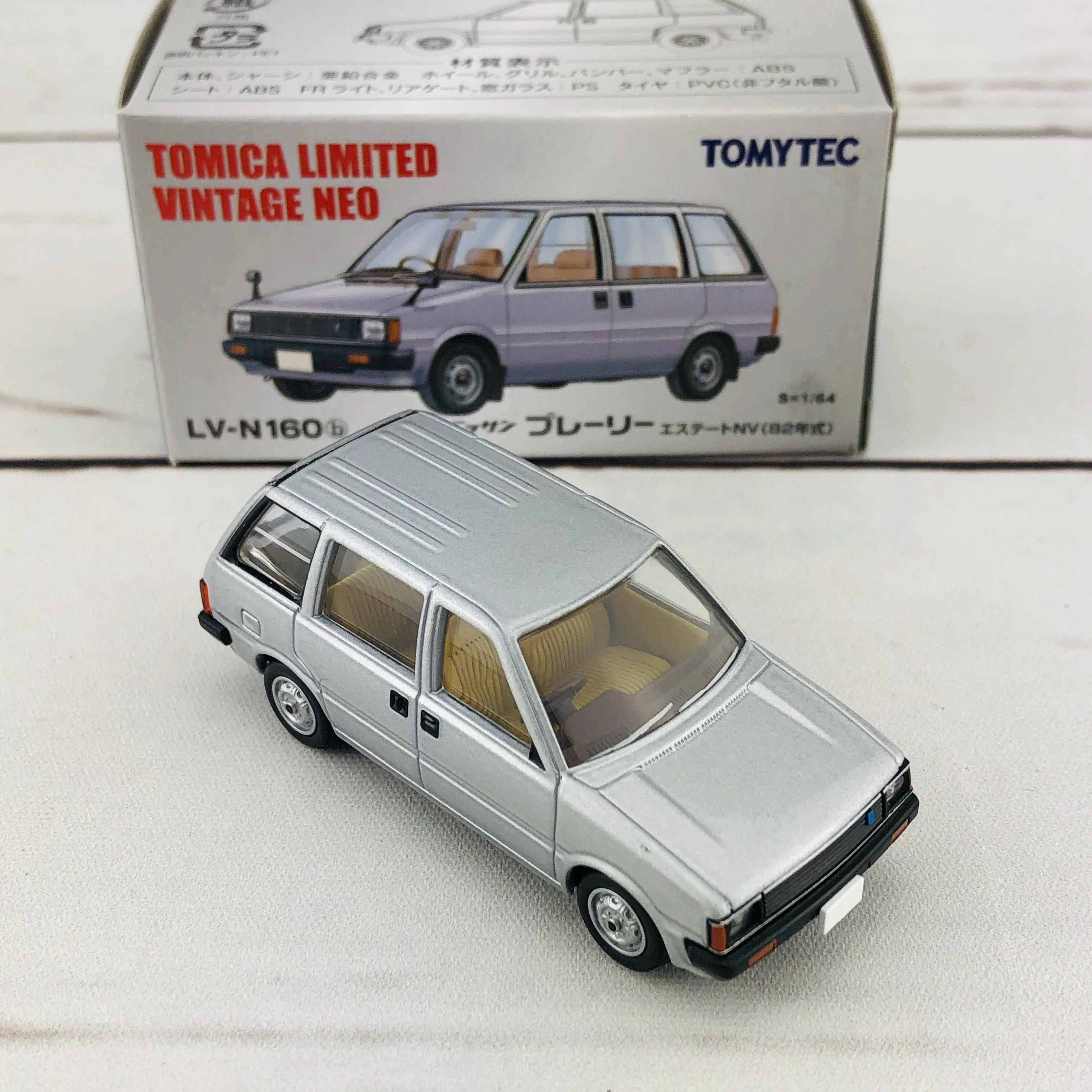 Tomica Limited Vintage 1/64 Nissan Prairie Estate NV (1982) LV-N160b - Image 6