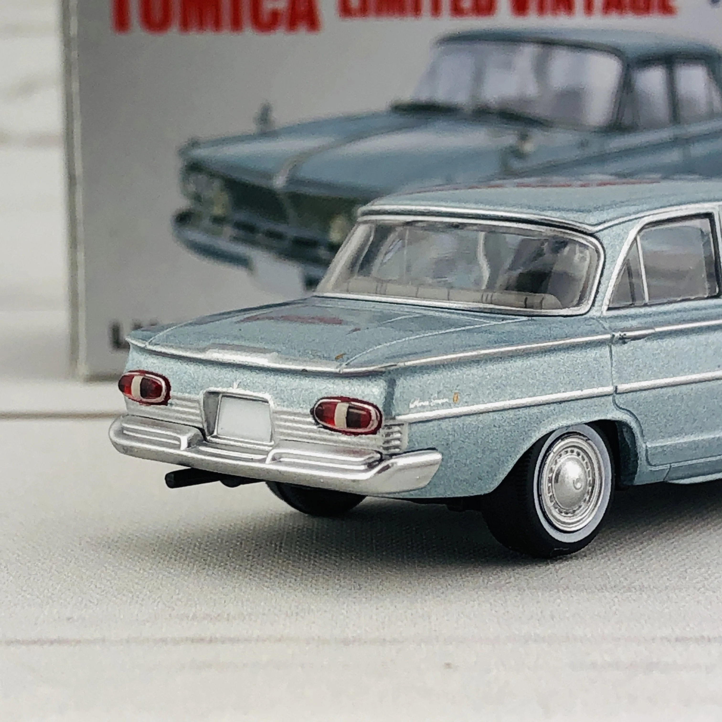Tomica Limited Vintage 1/64 Nissan Prince Gloria Super6 (1963) Blue LV-174a - Image 5