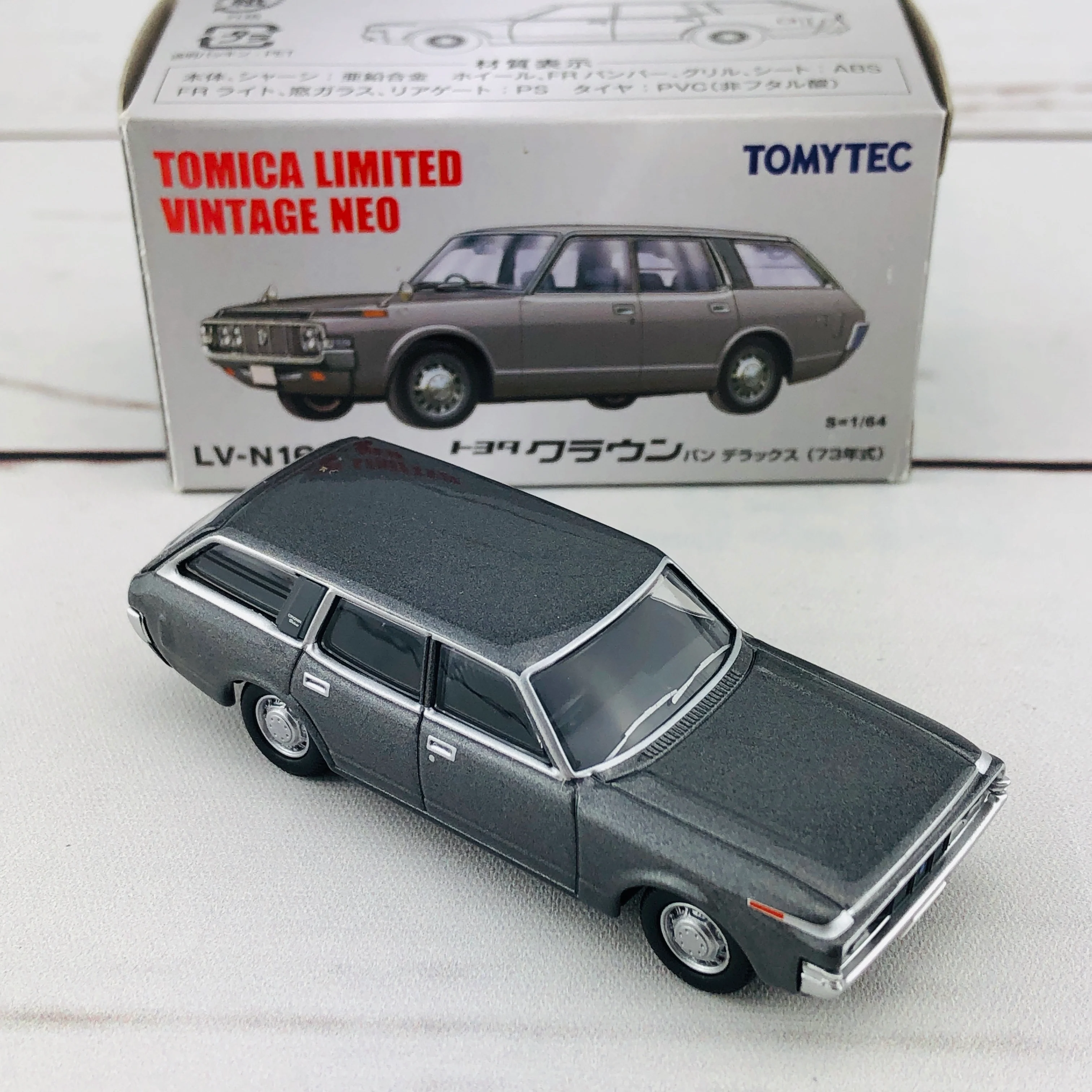 Tomica Limited Vintage 1/64 Toyota Crown Van Deluxe Grey (1973) LV-N163b - Image 6