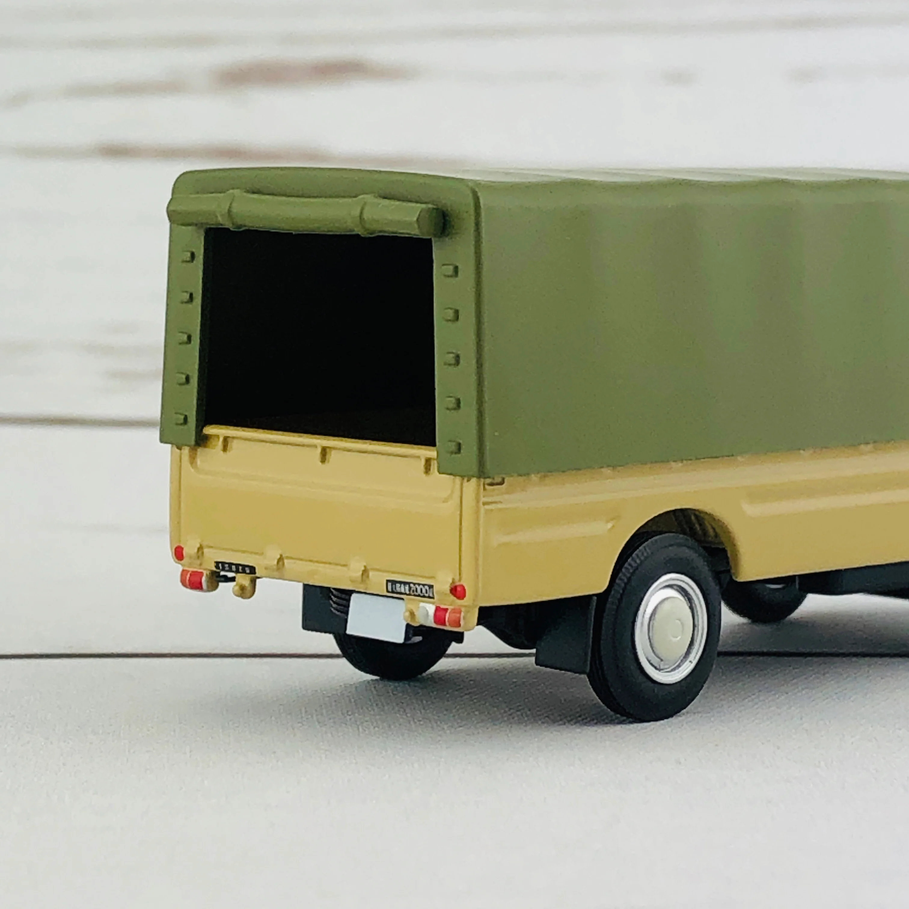 Tomica Limited Vintage Isuzu Elf BROWN LV-178b - Image 5