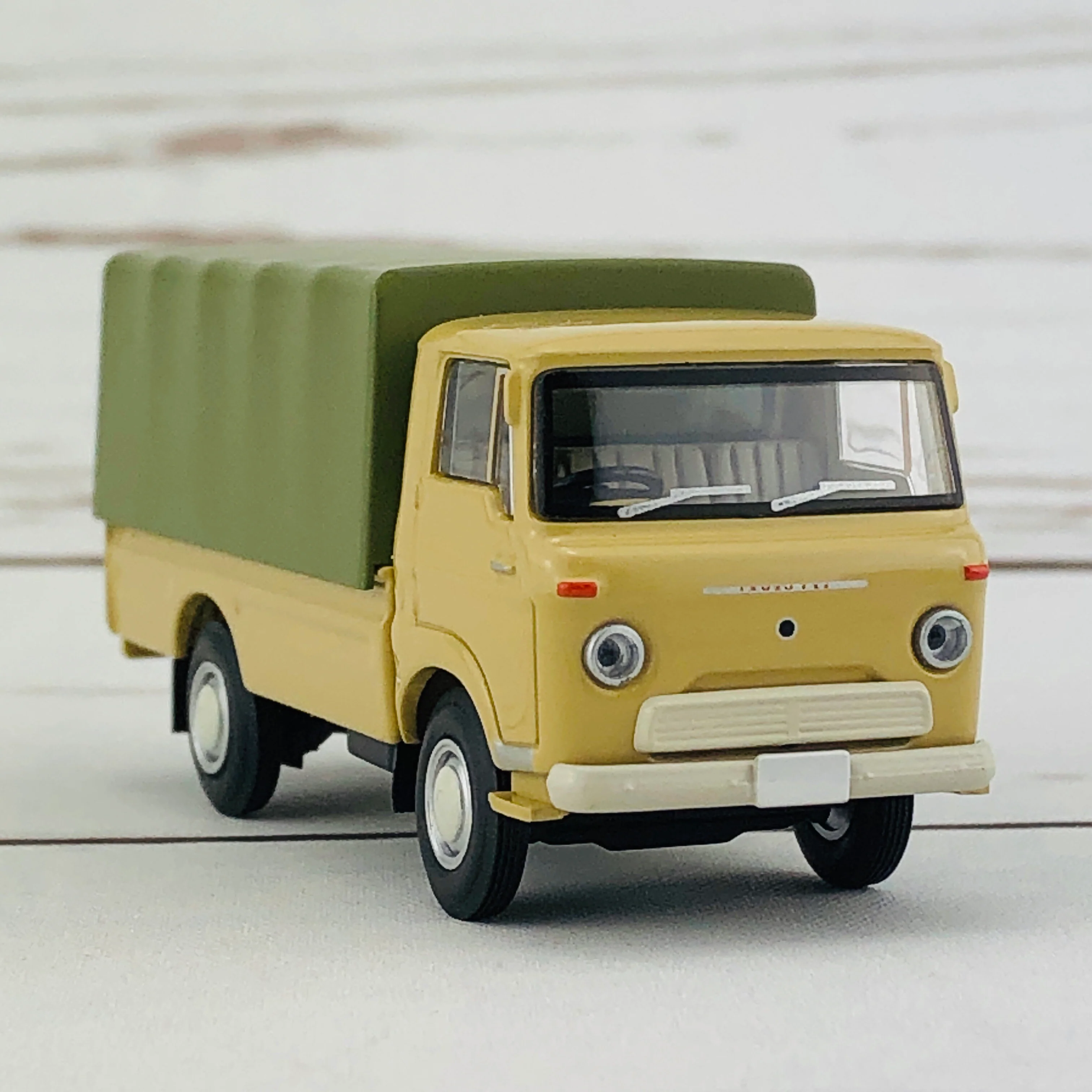 Tomica Limited Vintage Isuzu Elf BROWN LV-178b - Image 6