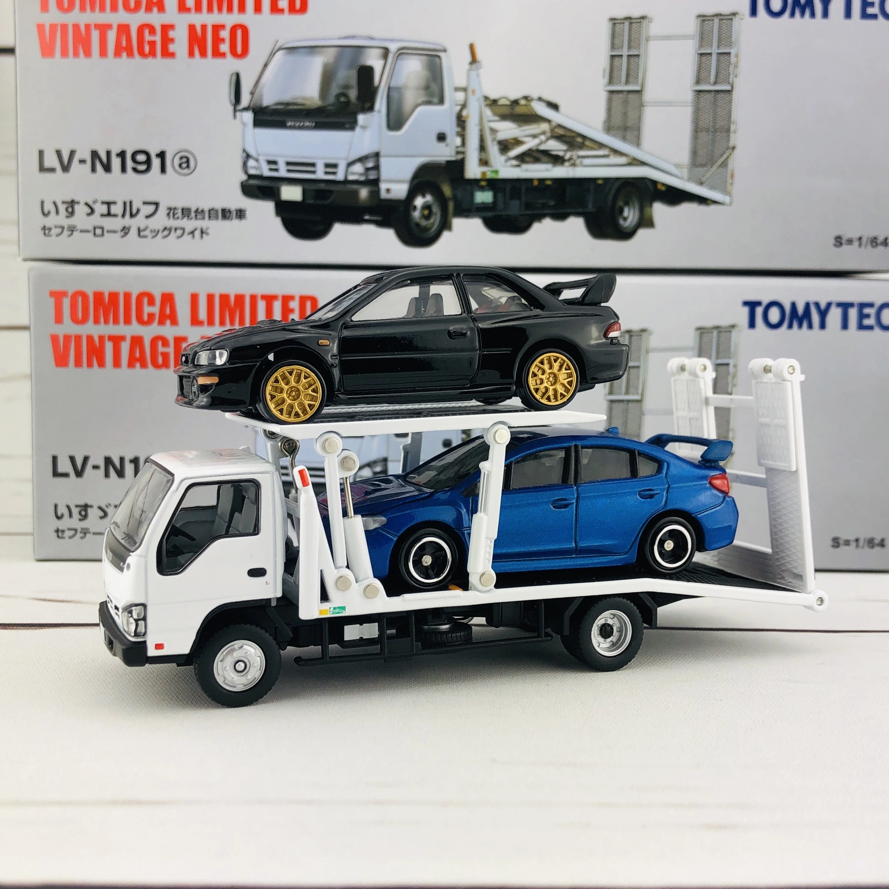 Tomica Limited Vintage Isuzu Elf Hanamidai Automobile Safety Loader Big Wide (White) LV-N191a - Image 5
