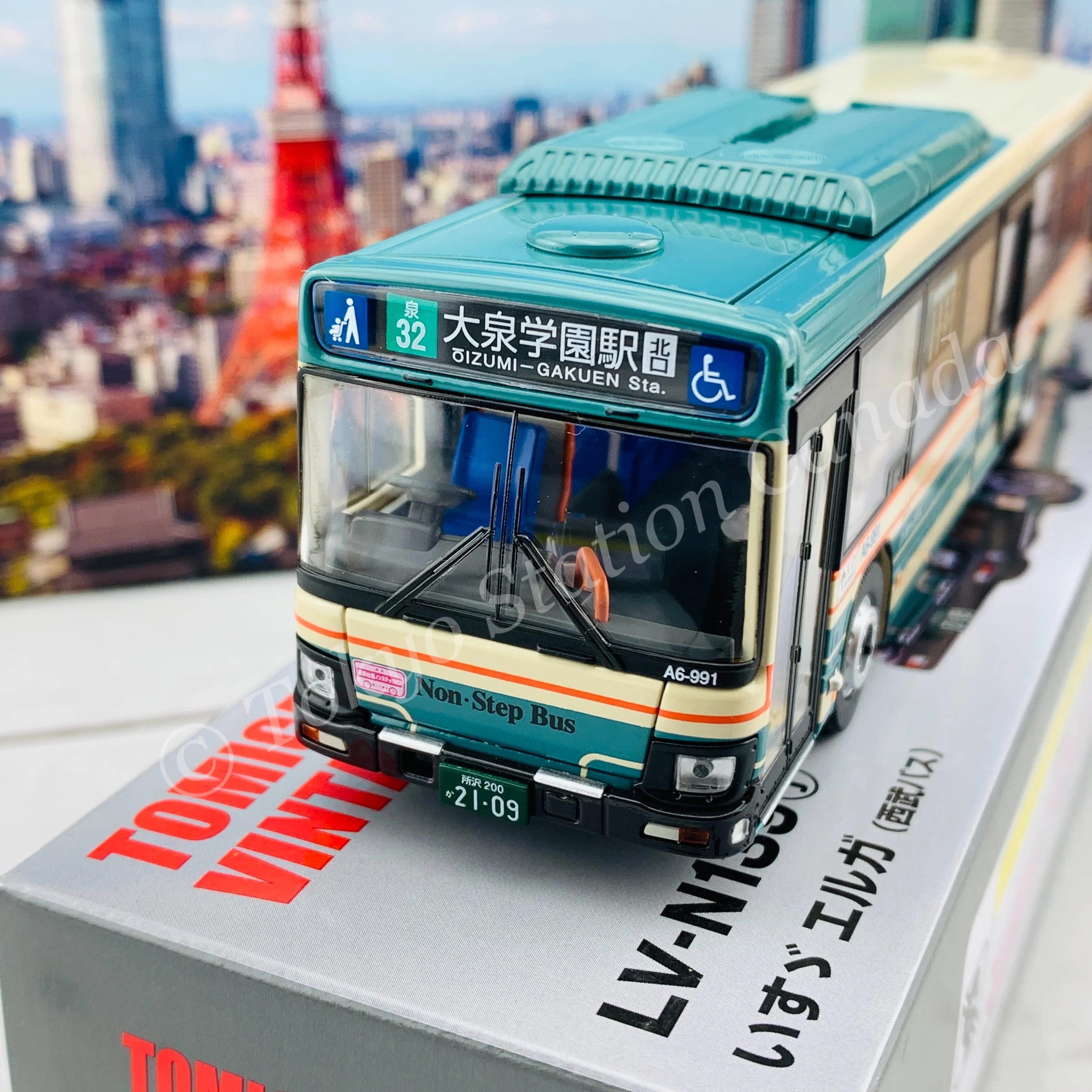 Tomica Limited Vintage Neo 1/64 ISUZU ERGA (Seibu Bus) OIZUMI-GAKUEN Station LV-N139j - Image 4