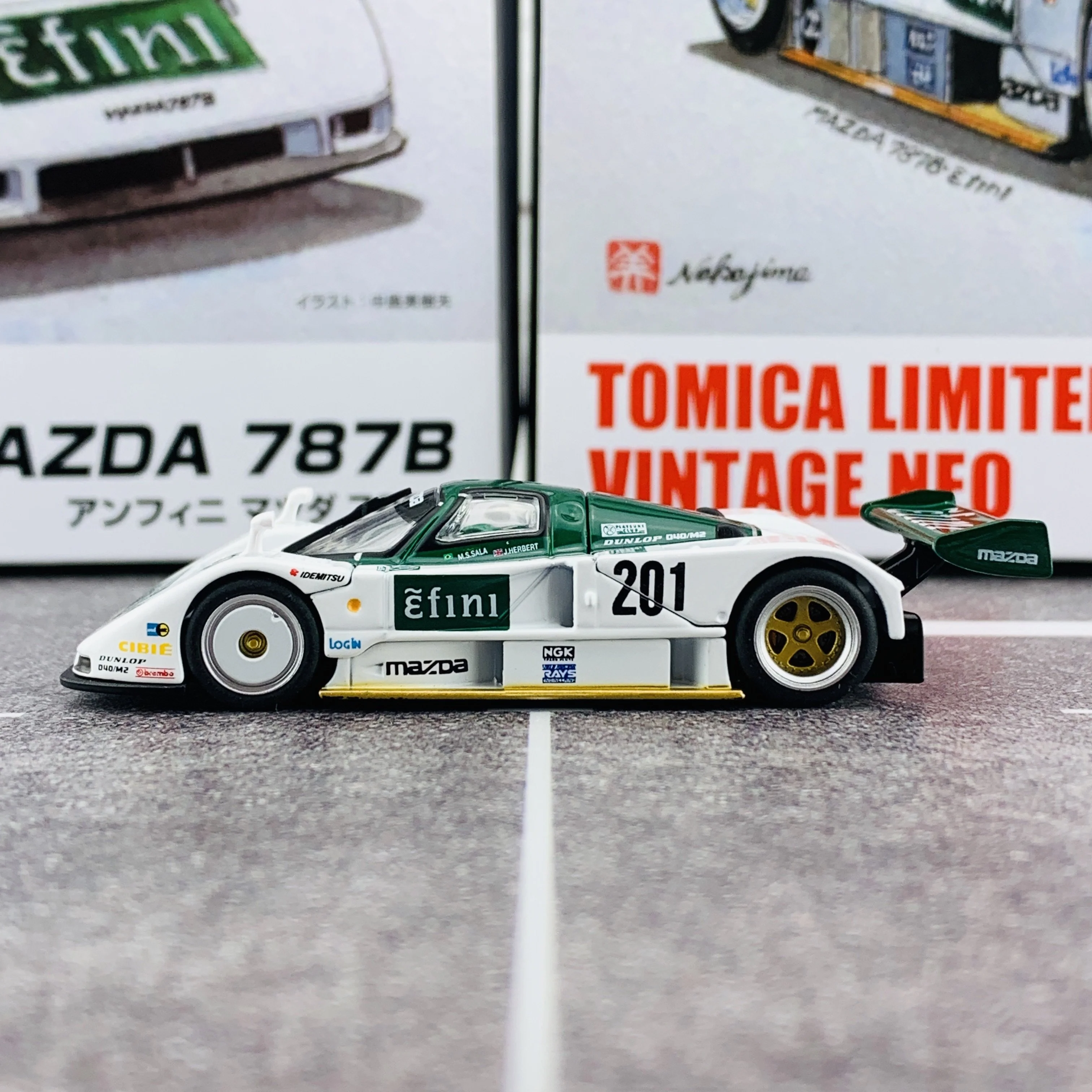 Tomica Limited Vintage Neo 1/64 MAZDA 787B 201 - Image 2