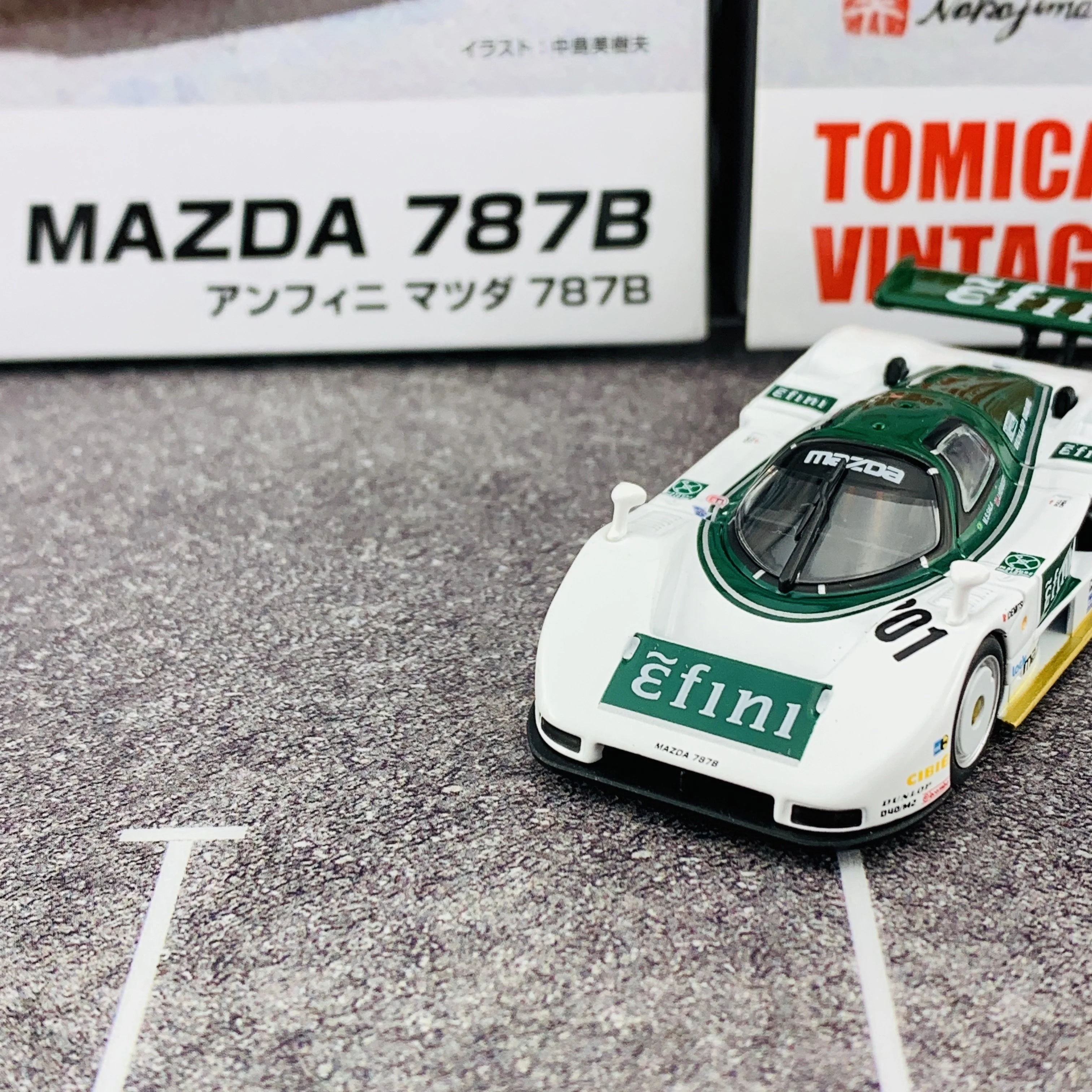 Tomica Limited Vintage Neo 1/64 MAZDA 787B 201 - Image 3