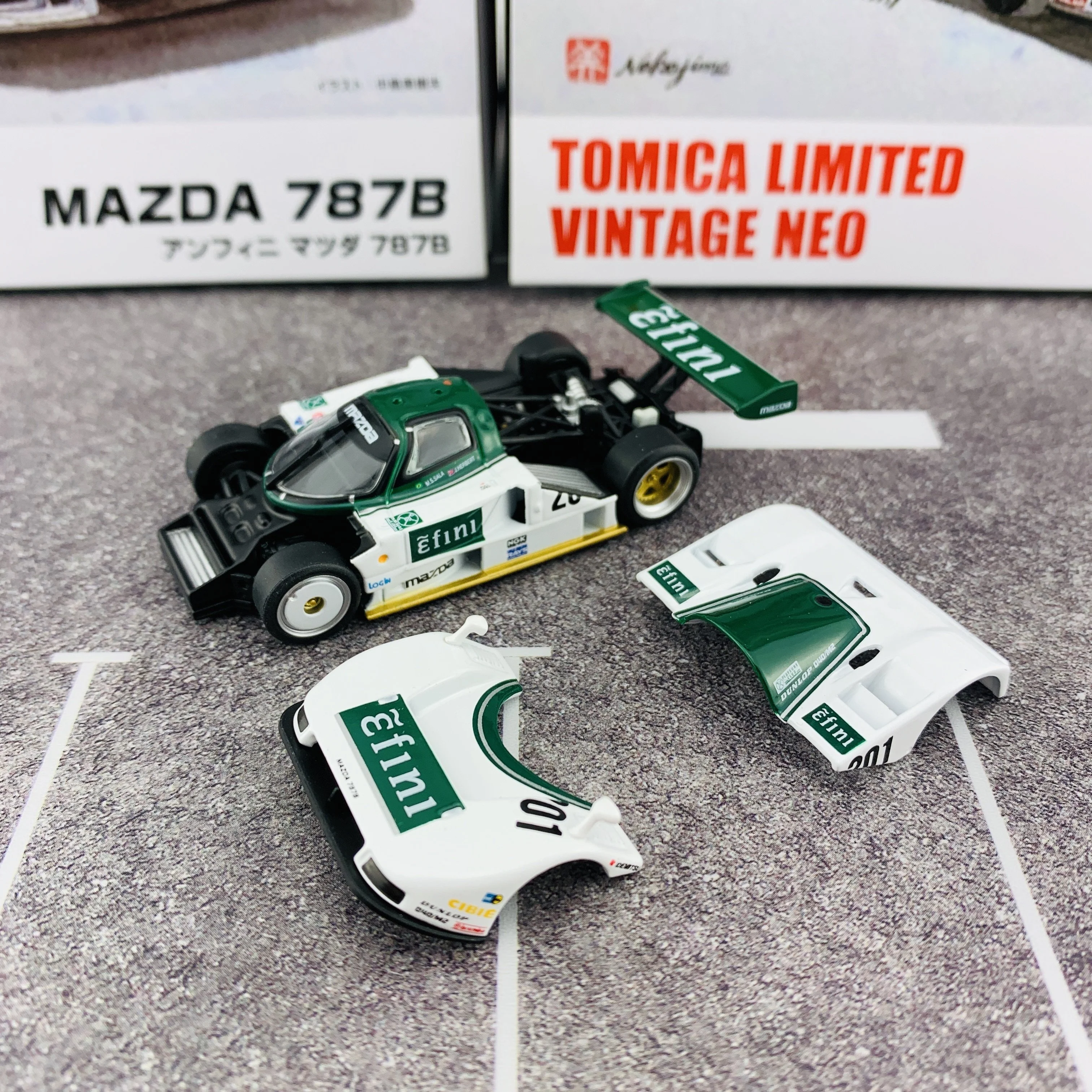 Tomica Limited Vintage Neo 1/64 MAZDA 787B 201 - Image 6