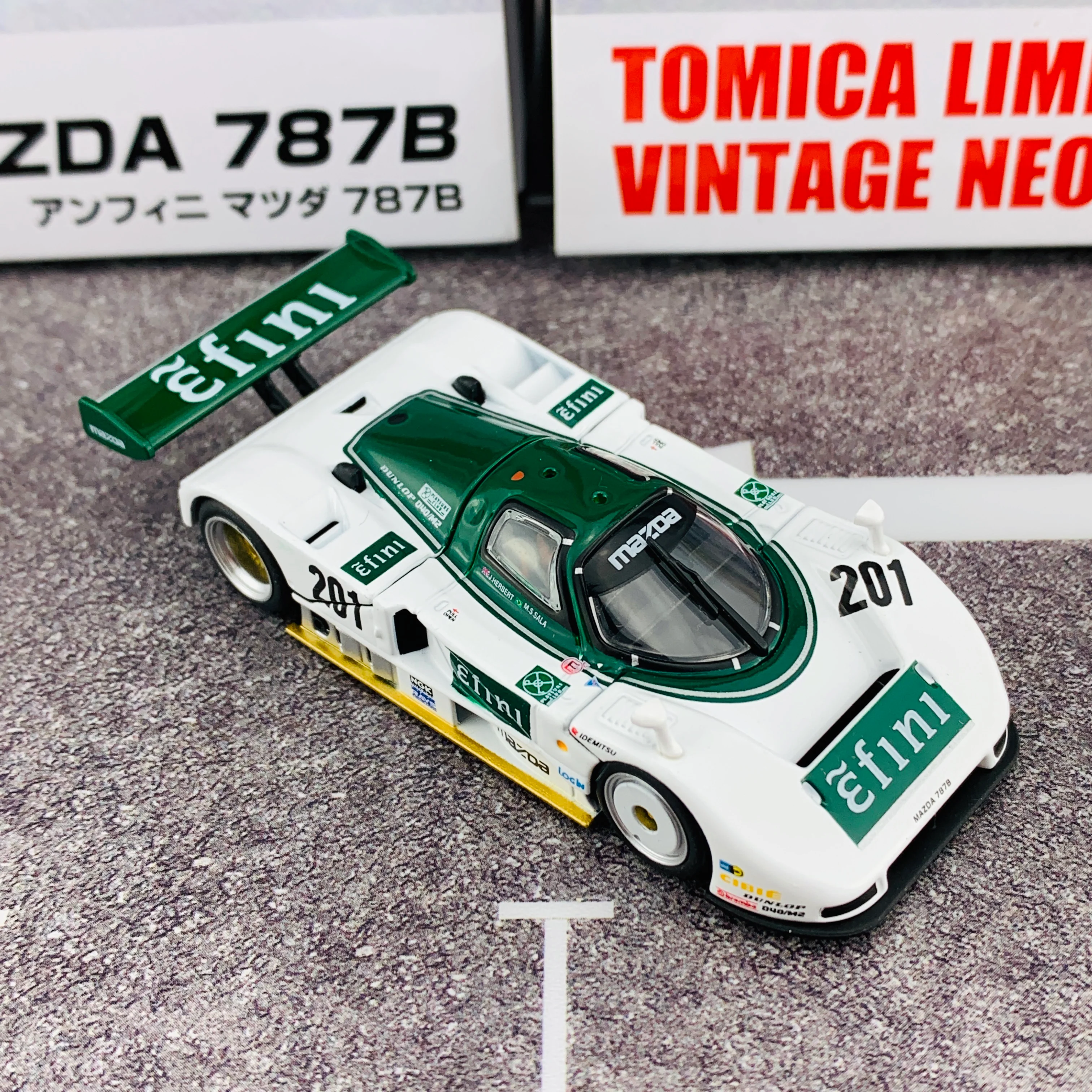 Tomica Limited Vintage Neo 1/64 MAZDA 787B 201 - Image 7