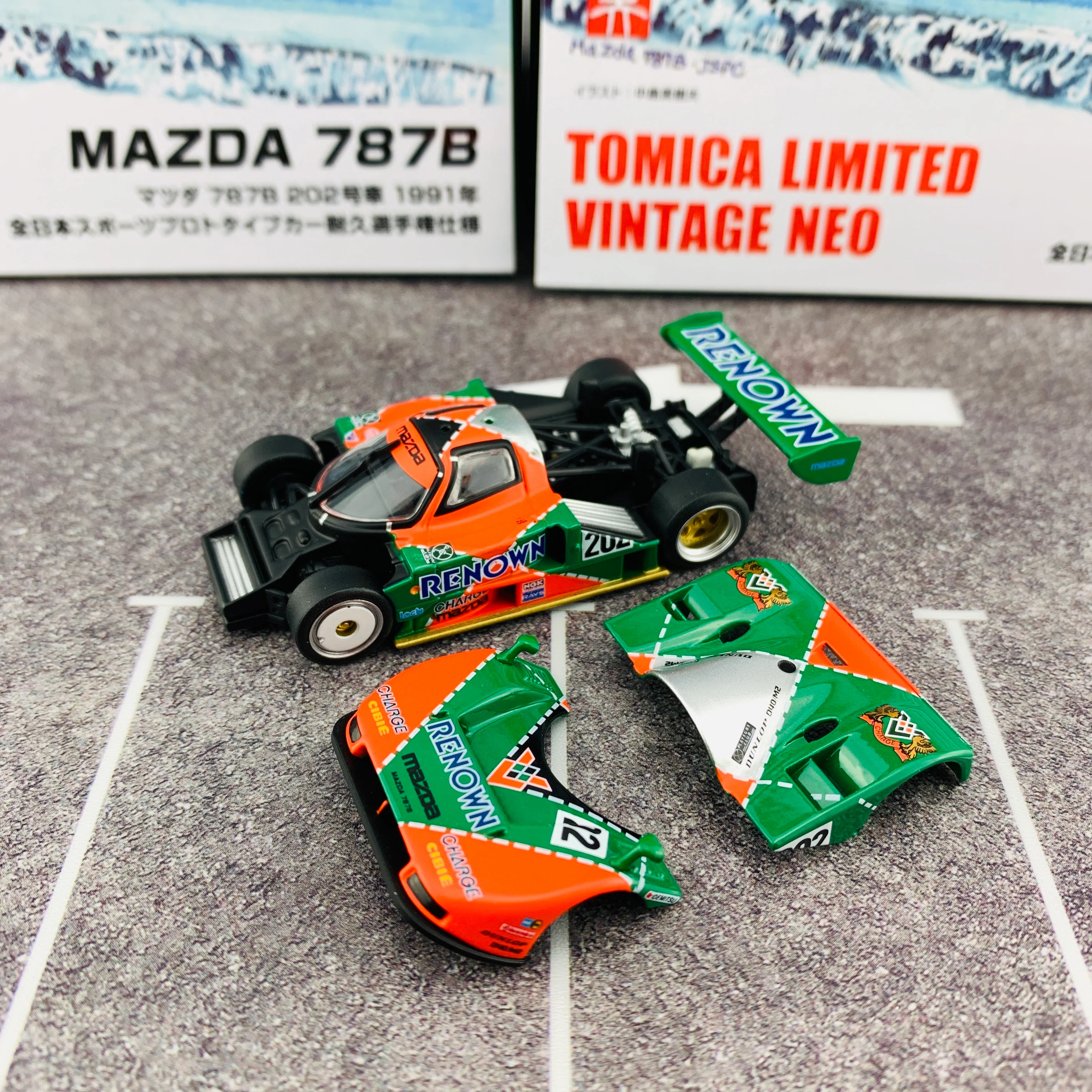 Tomica Limited Vintage Neo 1/64 MAZDA 787B 202 - Image 7
