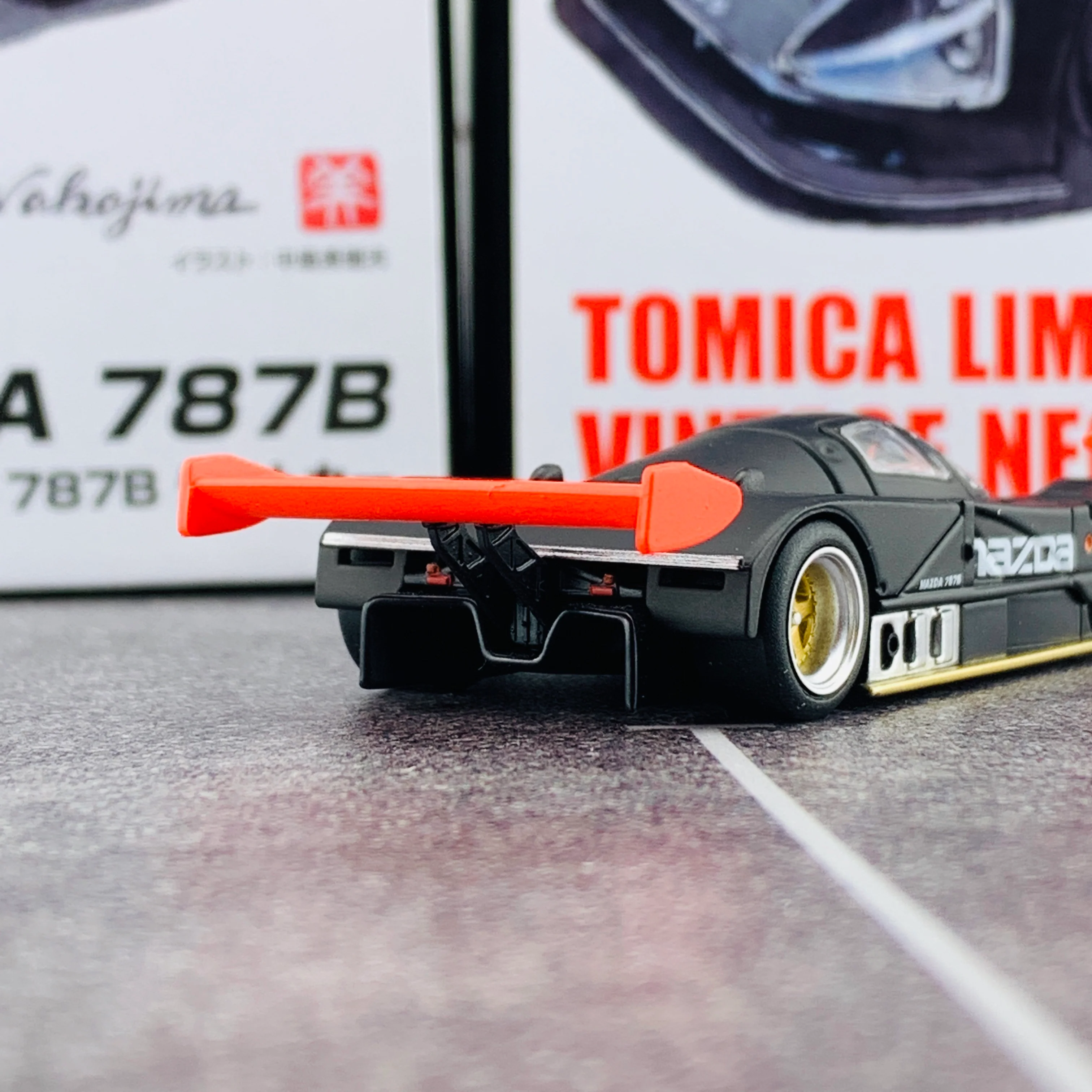 Tomica Limited Vintage Neo 1/64 MAZDA 787B Test Car - Image 4