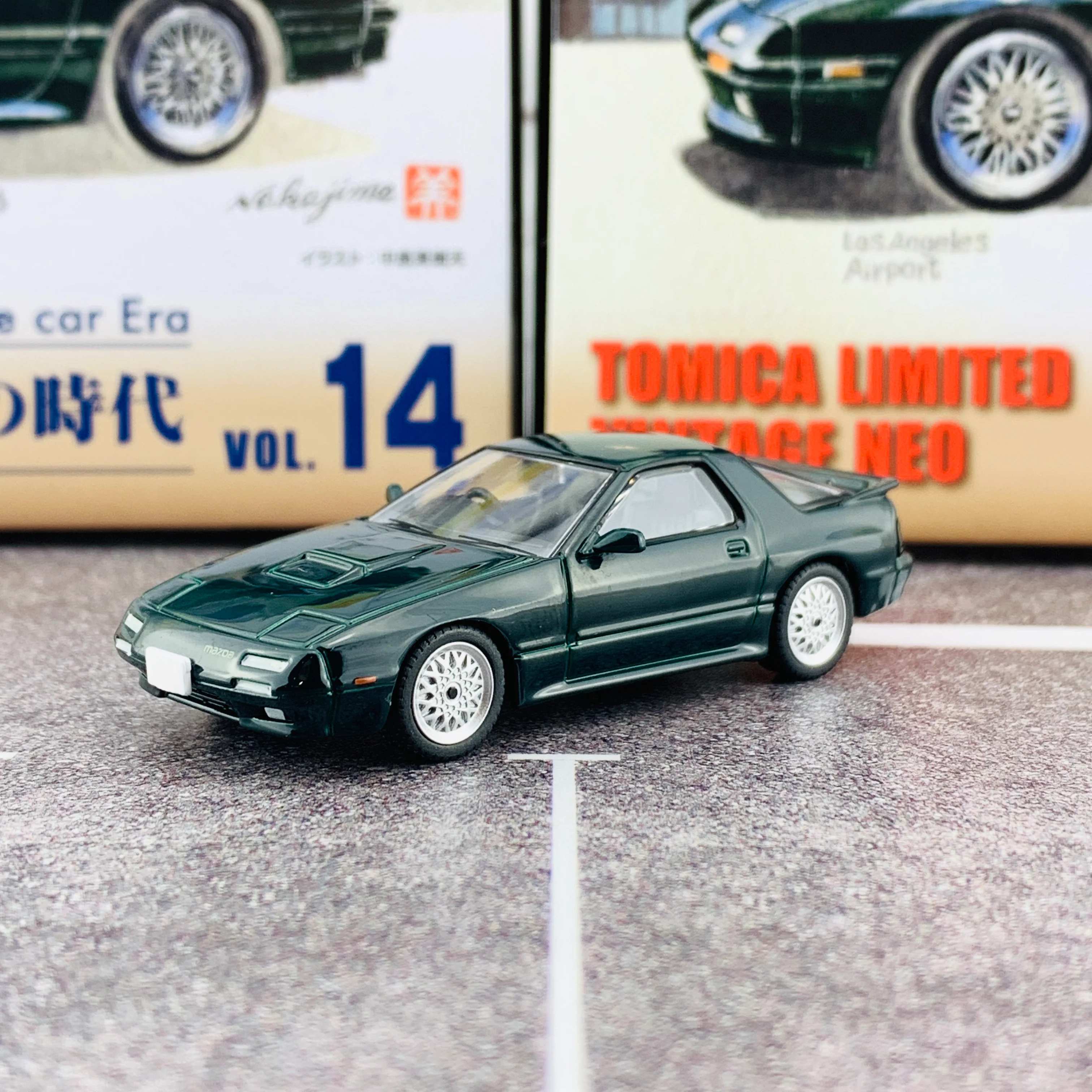 Tomica Limited Vintage Neo 1/64 Mazda Savanna RX7 Infini FC3S (Year 1991) The Japanese car Era Vol. 14 - Image 2