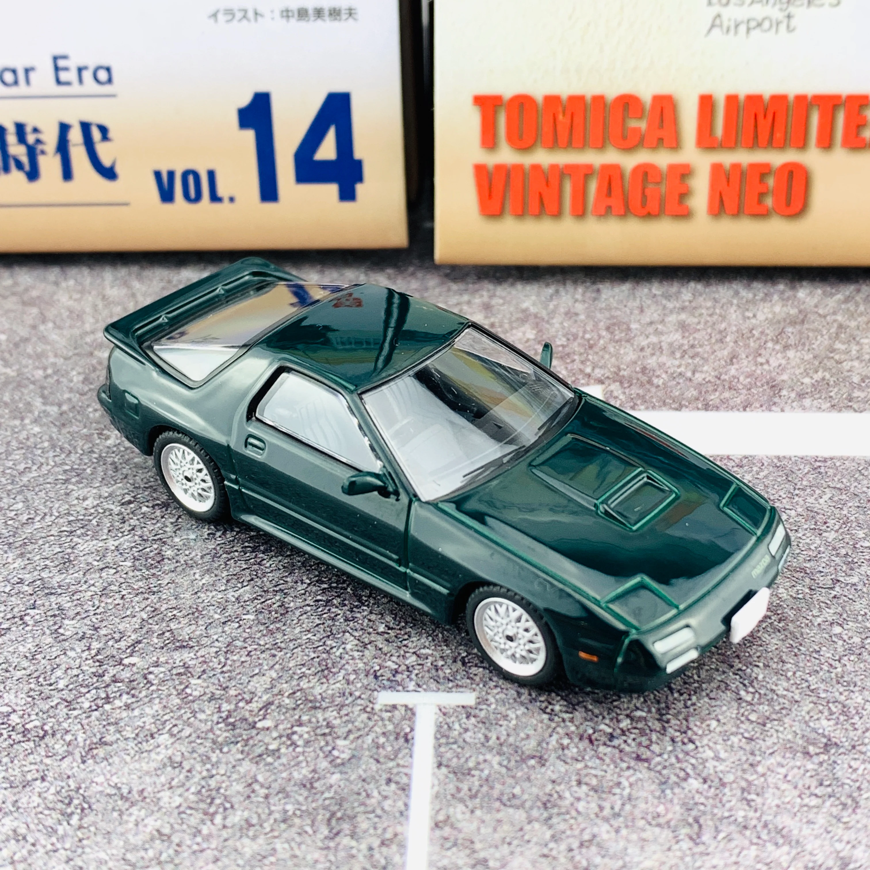 Tomica Limited Vintage Neo 1/64 Mazda Savanna RX7 Infini FC3S (Year 1991) The Japanese car Era Vol. 14 - Image 6