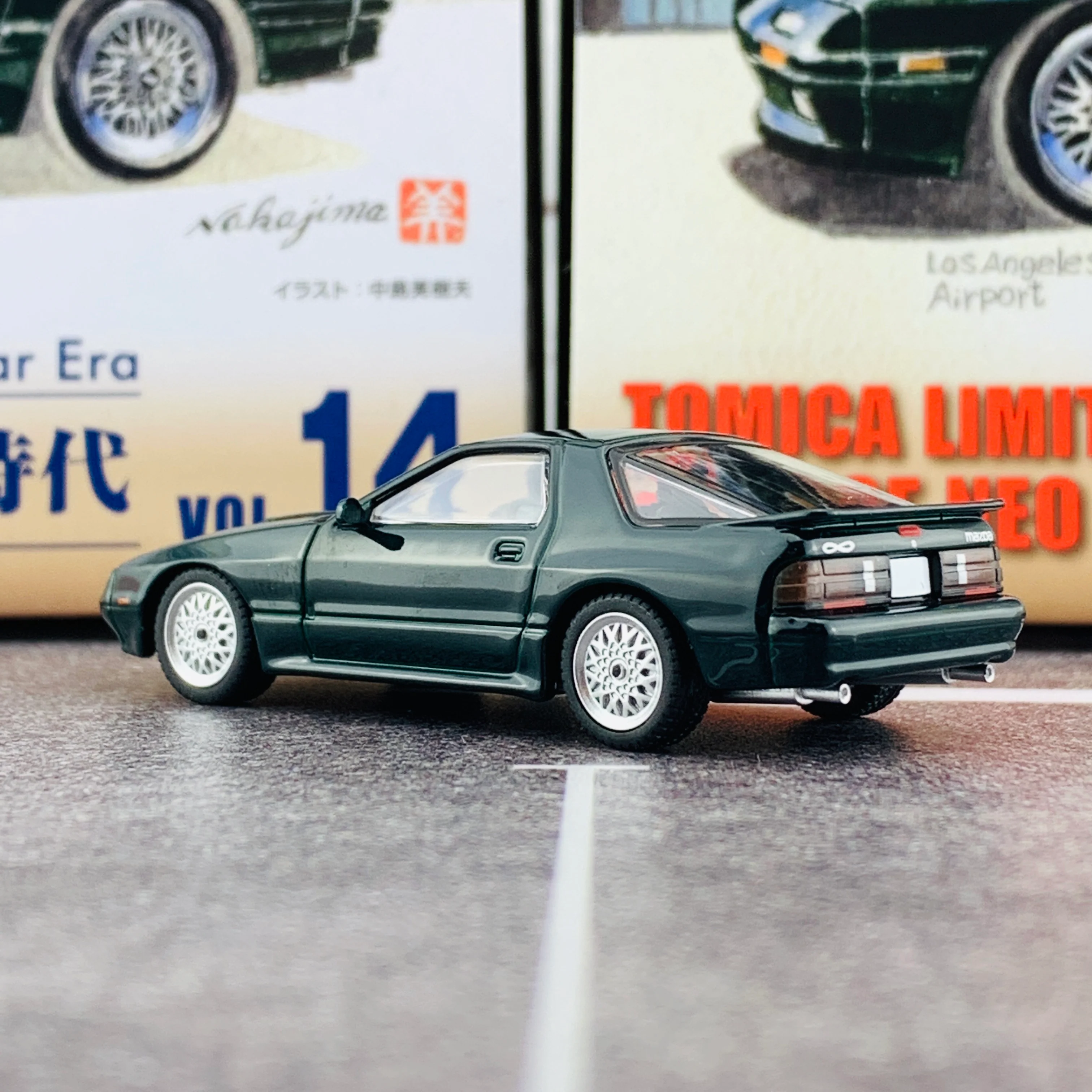 Tomica Limited Vintage Neo 1/64 Mazda Savanna RX7 Infini FC3S (Year 1991) The Japanese car Era Vol. 14 - Image 7